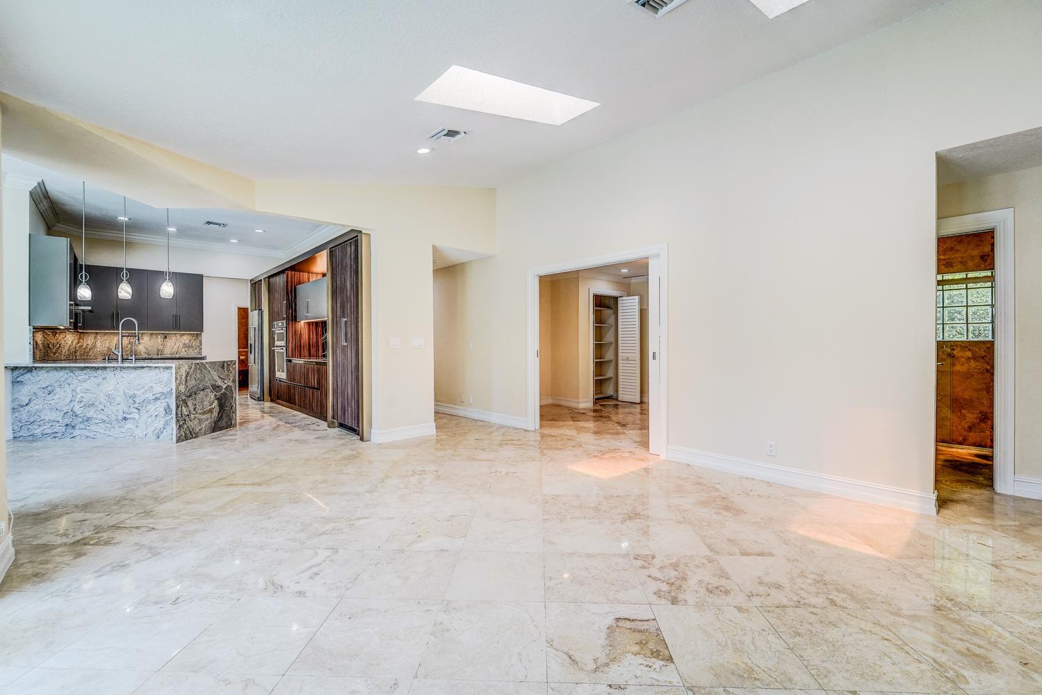 EAGLE POINT - Residential