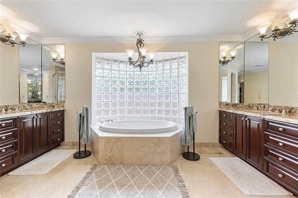 EAGLE POINT - Residential