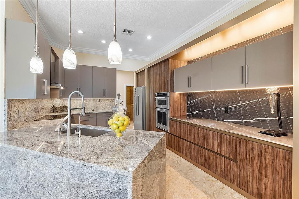 EAGLE POINT - Residential