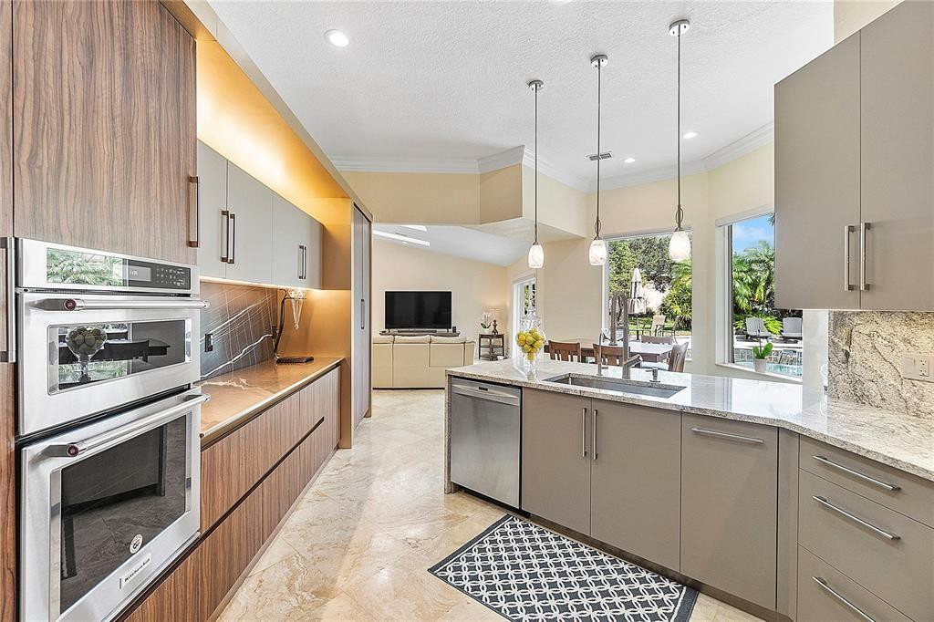 EAGLE POINT - Residential
