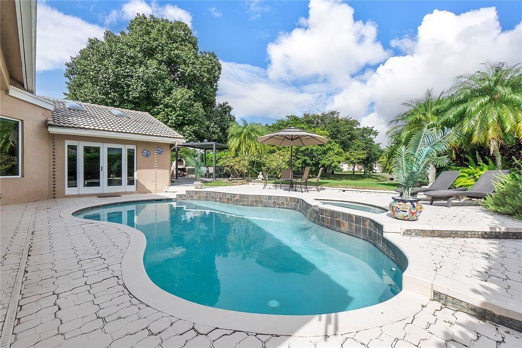 EAGLE POINT - Residential