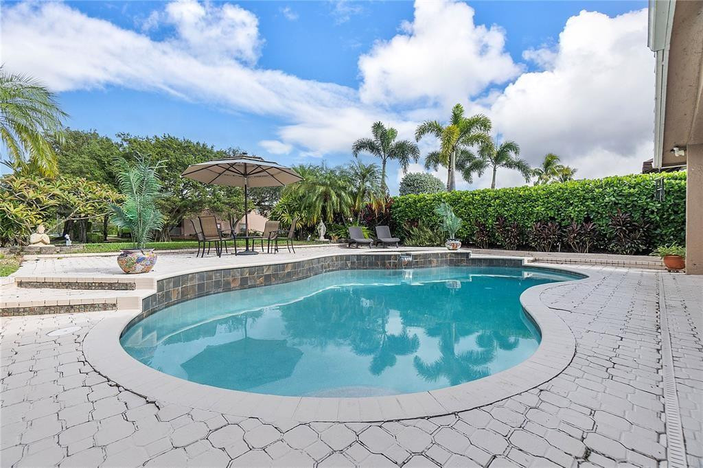 EAGLE POINT - Residential