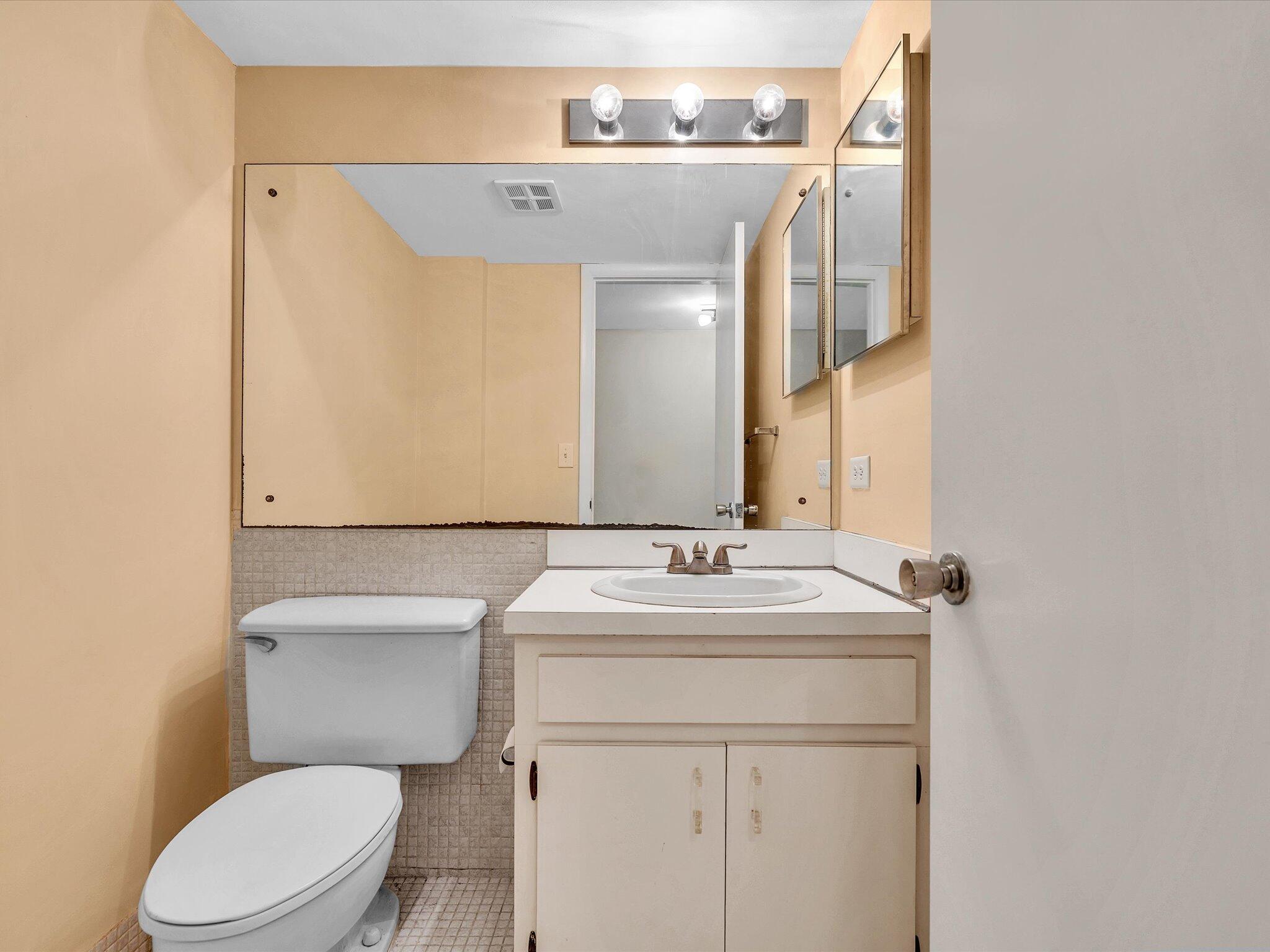 BRIARWOOD CLUB CONDO 4 - Residential