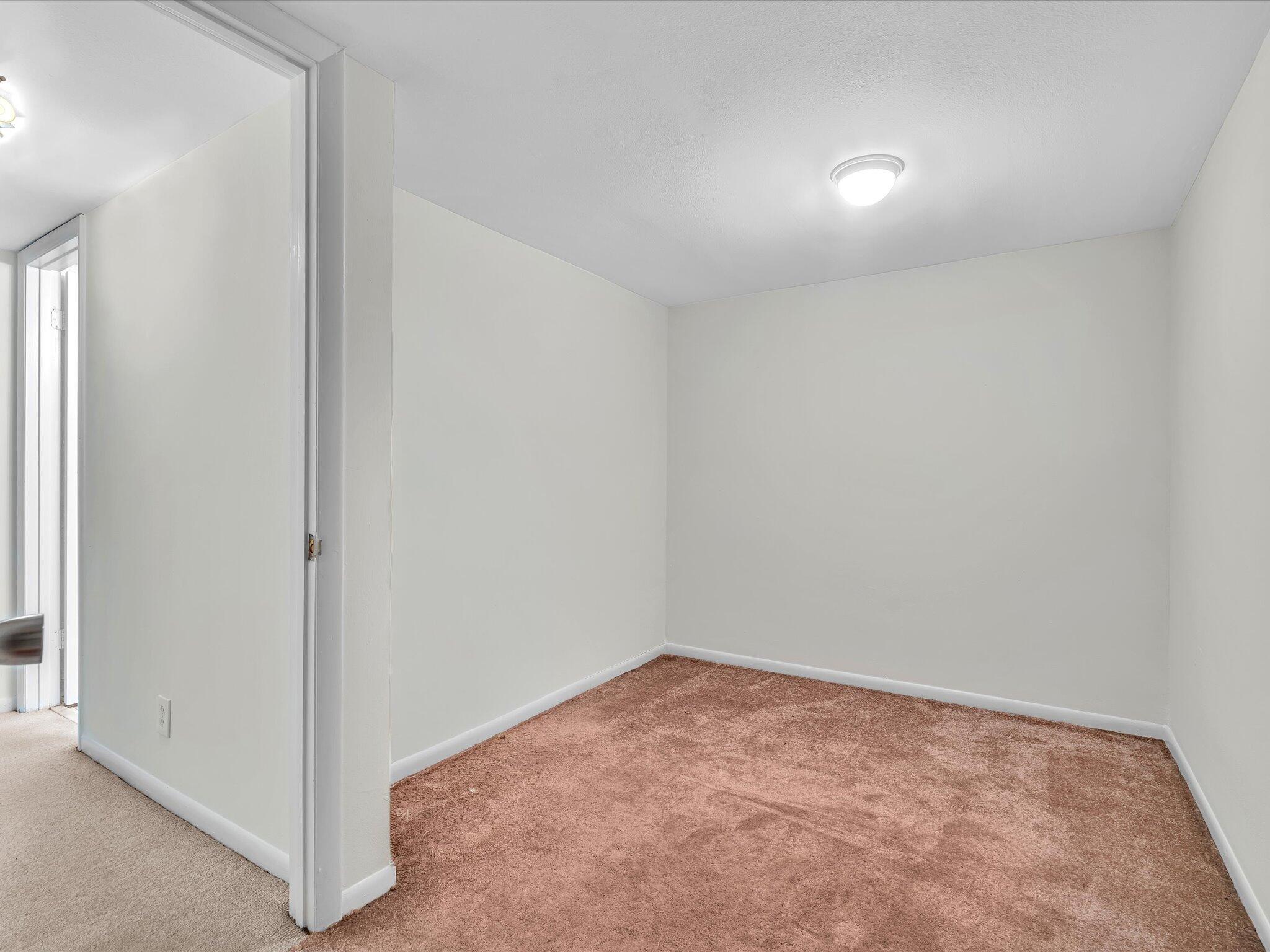 BRIARWOOD CLUB CONDO 4 - Residential