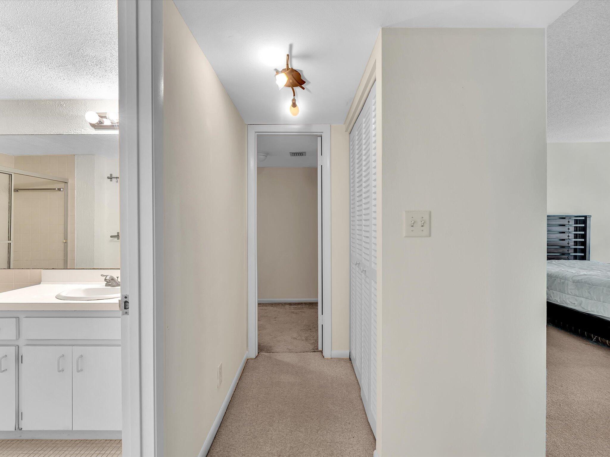 BRIARWOOD CLUB CONDO 4 - Residential