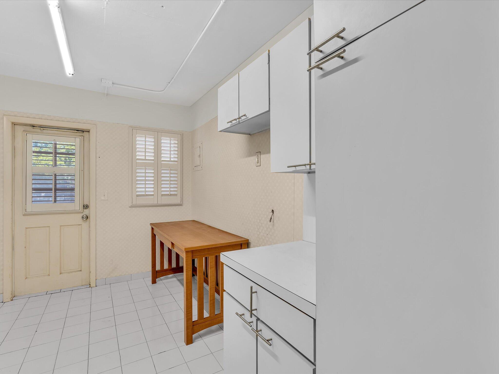 BRIARWOOD CLUB CONDO 4 - Residential