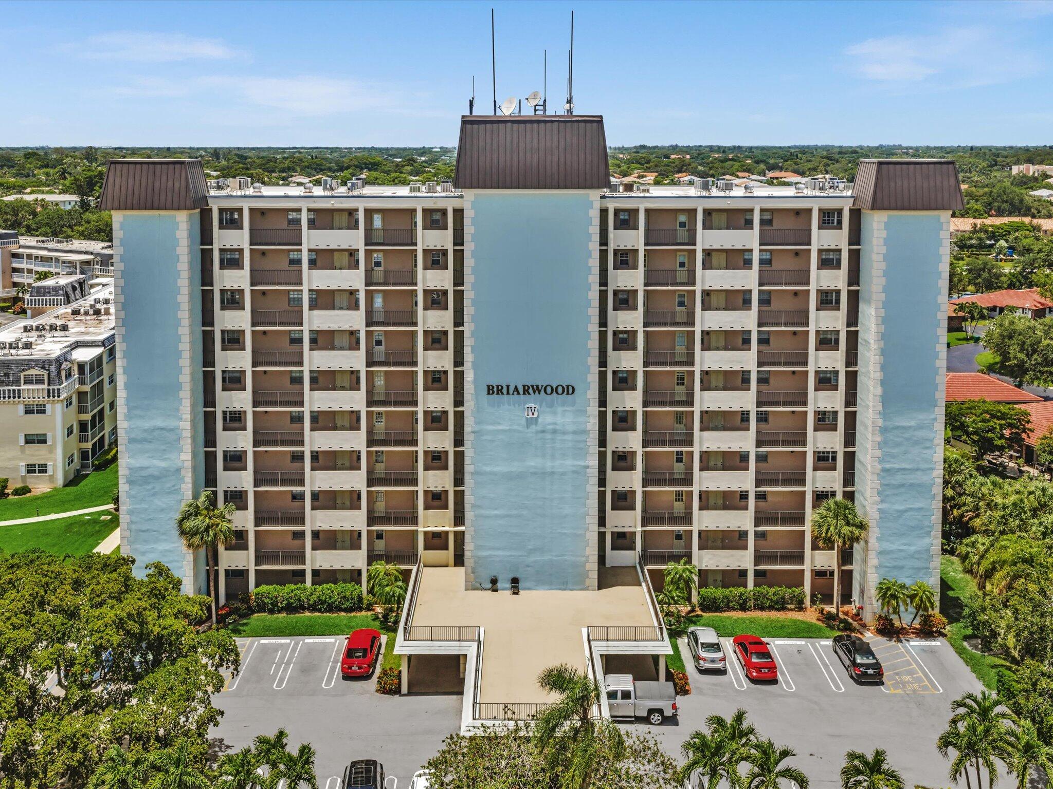 BRIARWOOD CLUB CONDO 4 - Residential