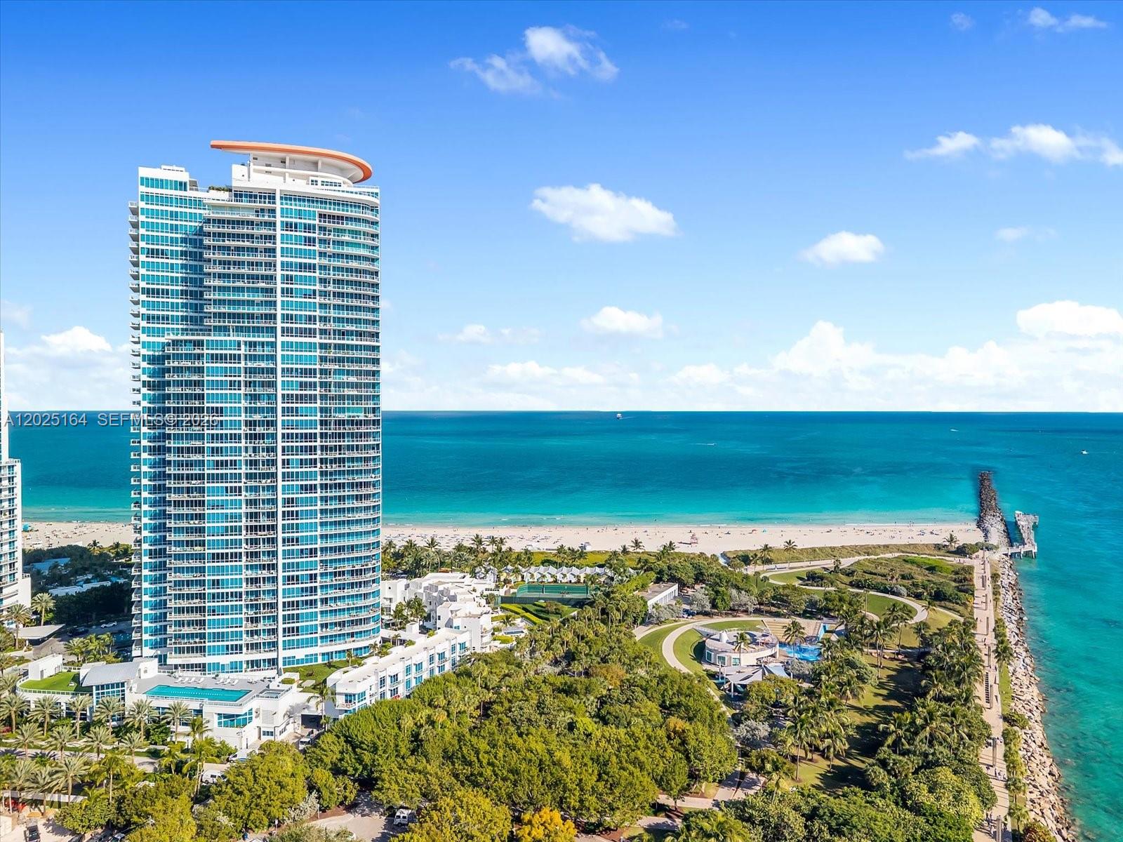 CONTINUUM ON SOUTH BEACH - Residential