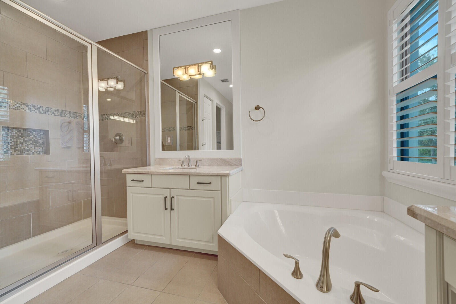 ATLANTIC COMMONS PL 5 - Residential