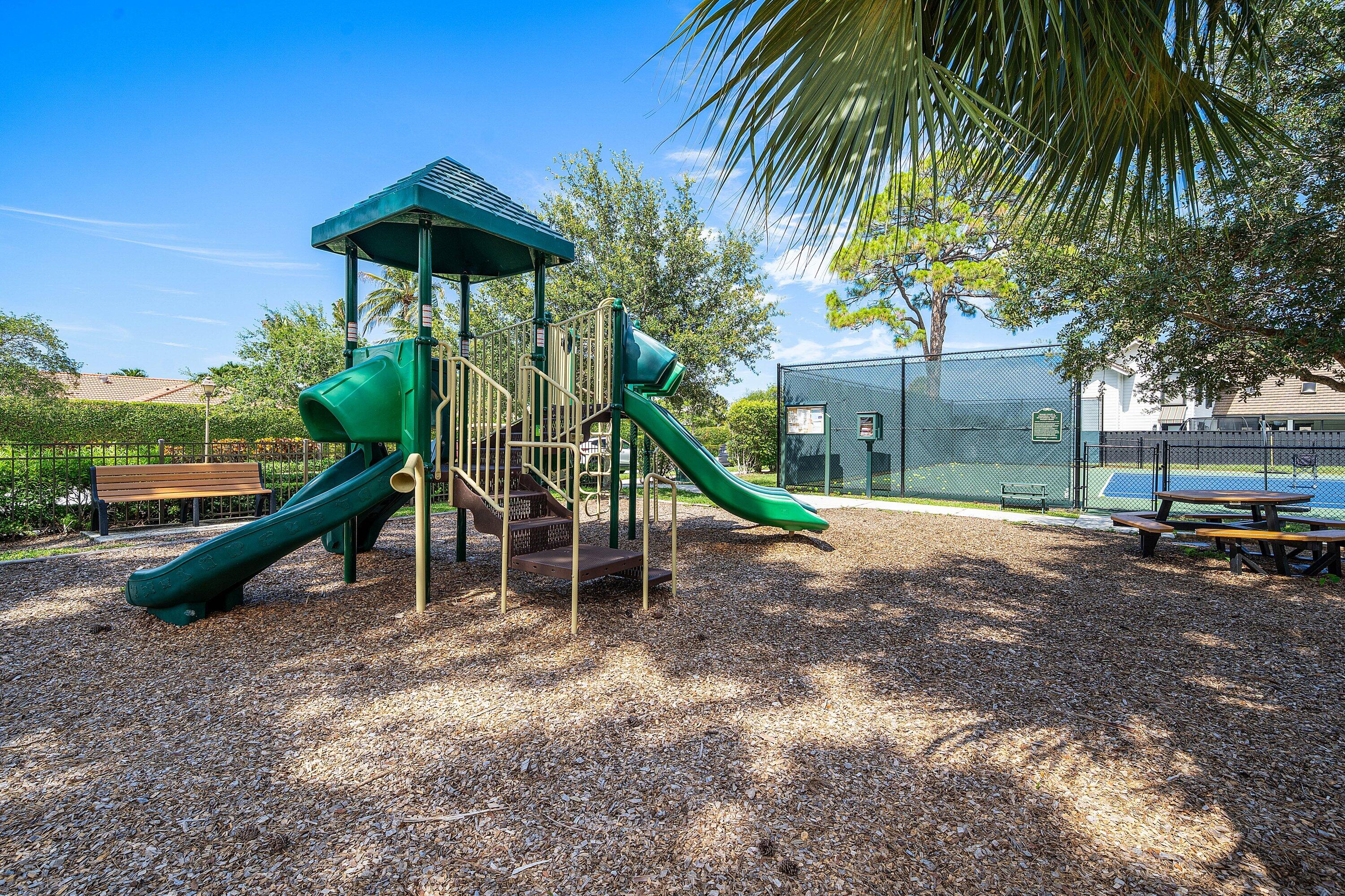 FRENCHMENS LANDING 4 - Residential