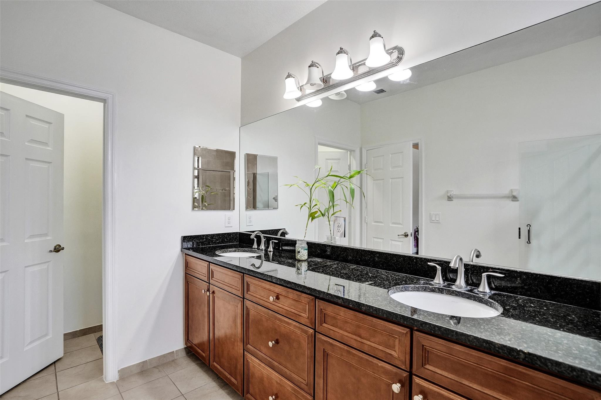 DORAL BREEZE - Residential Lease