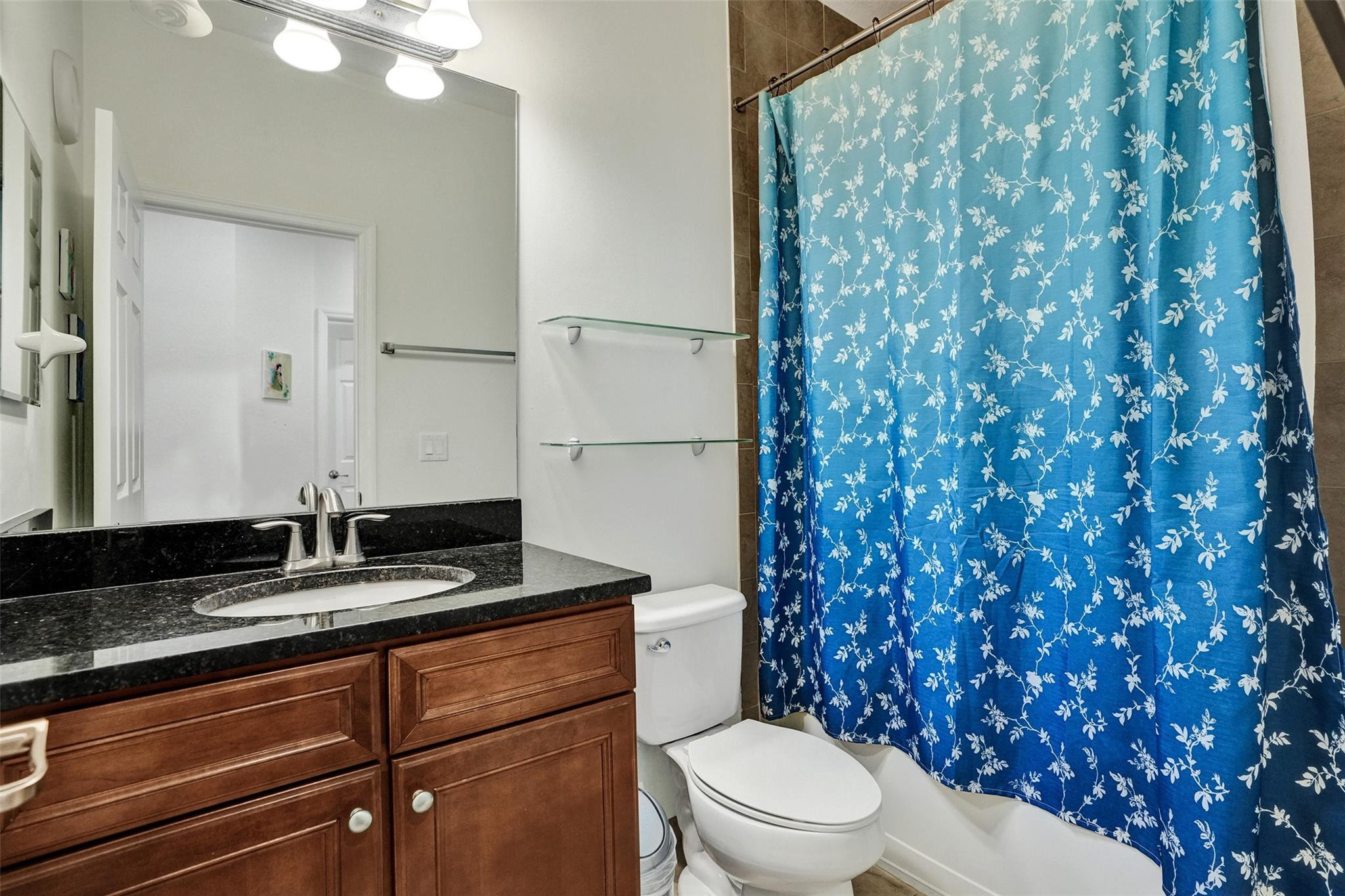 DORAL BREEZE - Residential Lease