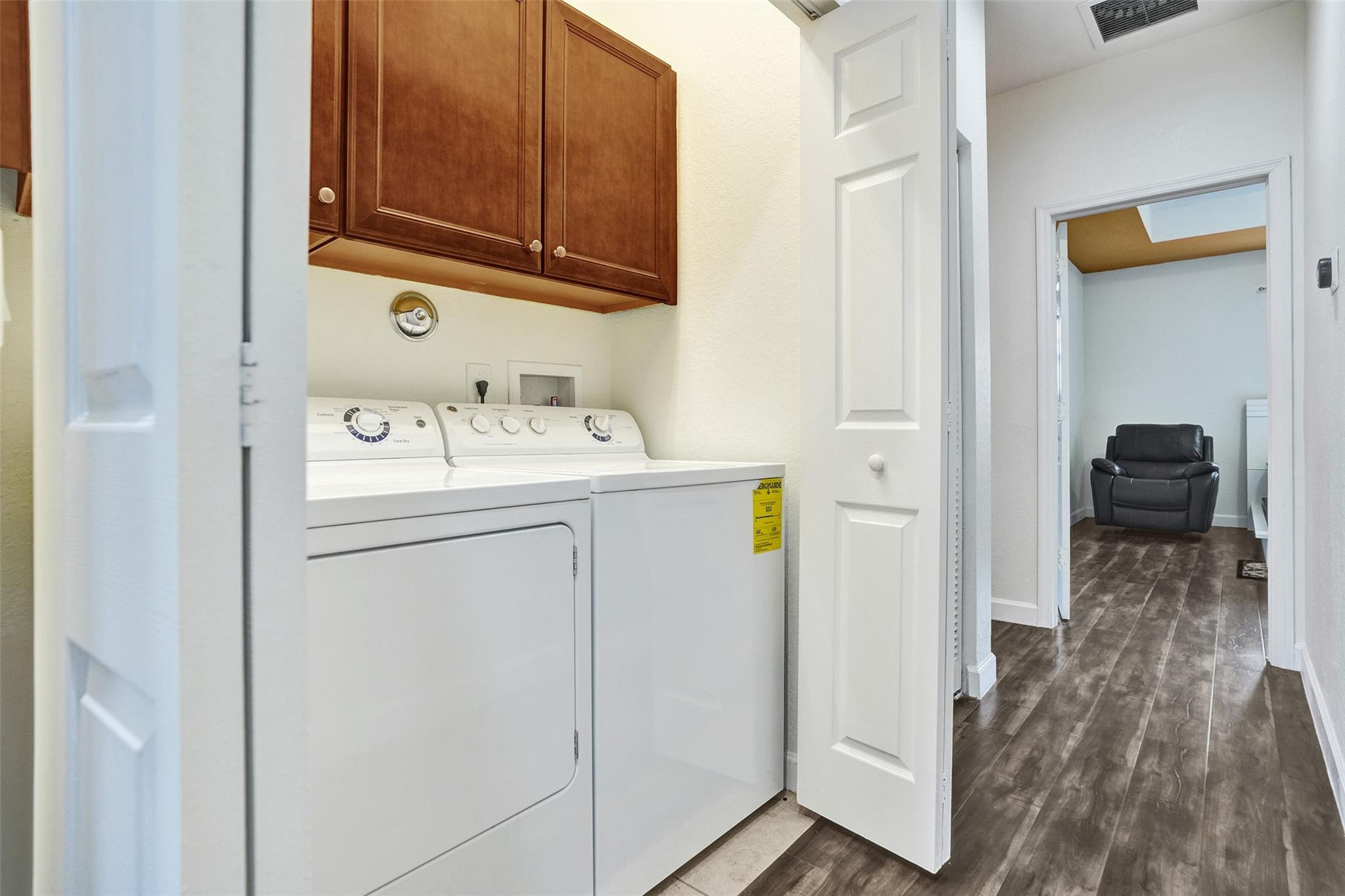 DORAL BREEZE - Residential Lease