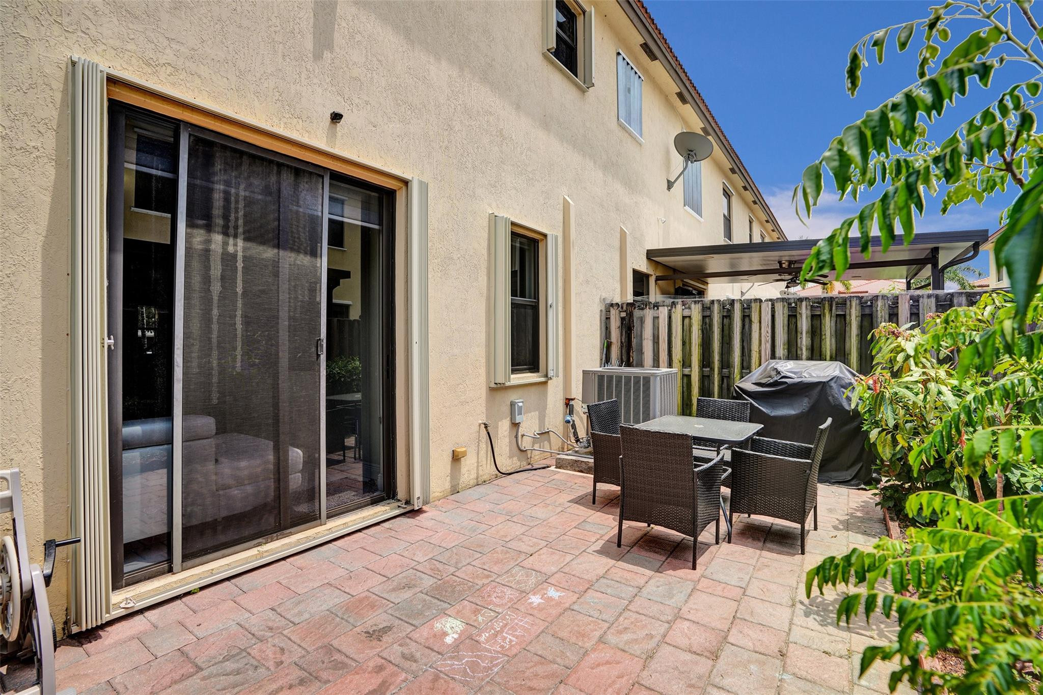 DORAL BREEZE - Residential Lease