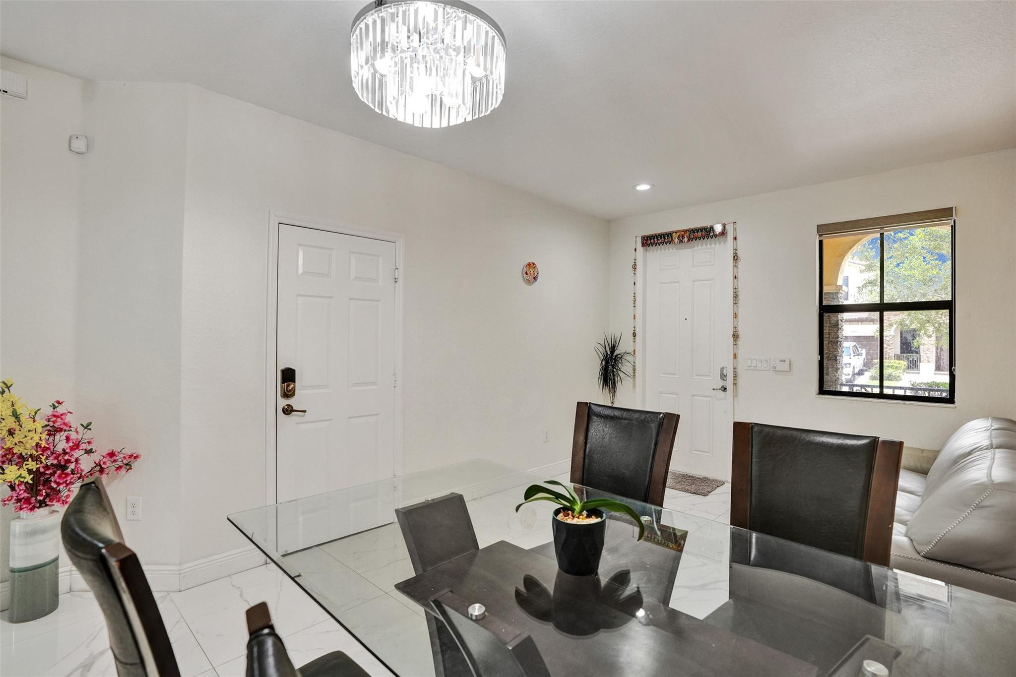 DORAL BREEZE - Residential Lease