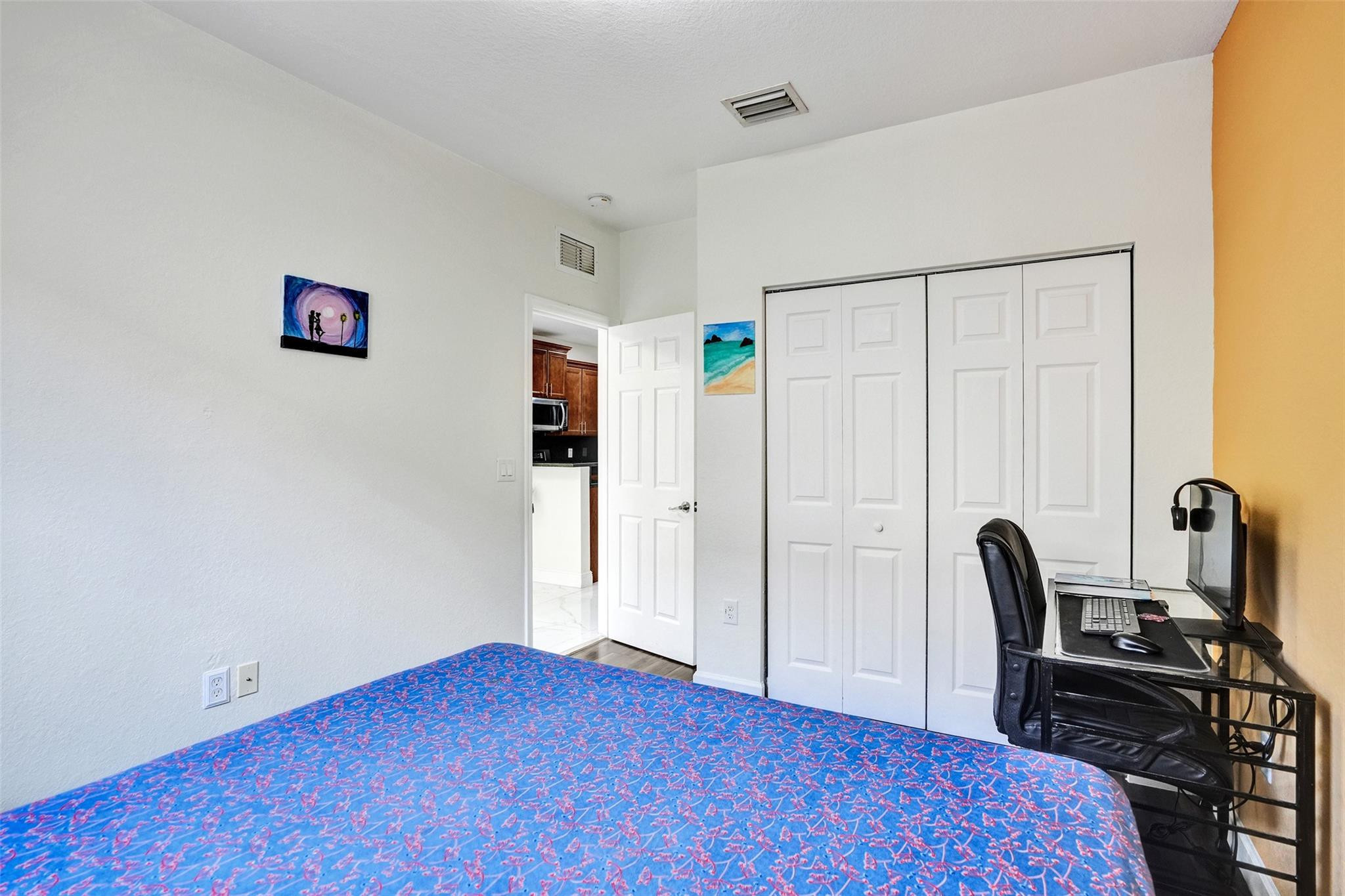 DORAL BREEZE - Residential Lease