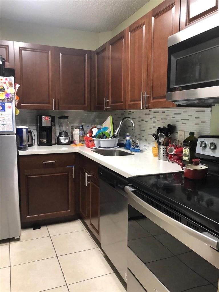 LAKES OF JACARANDA CONDO - Residential Lease