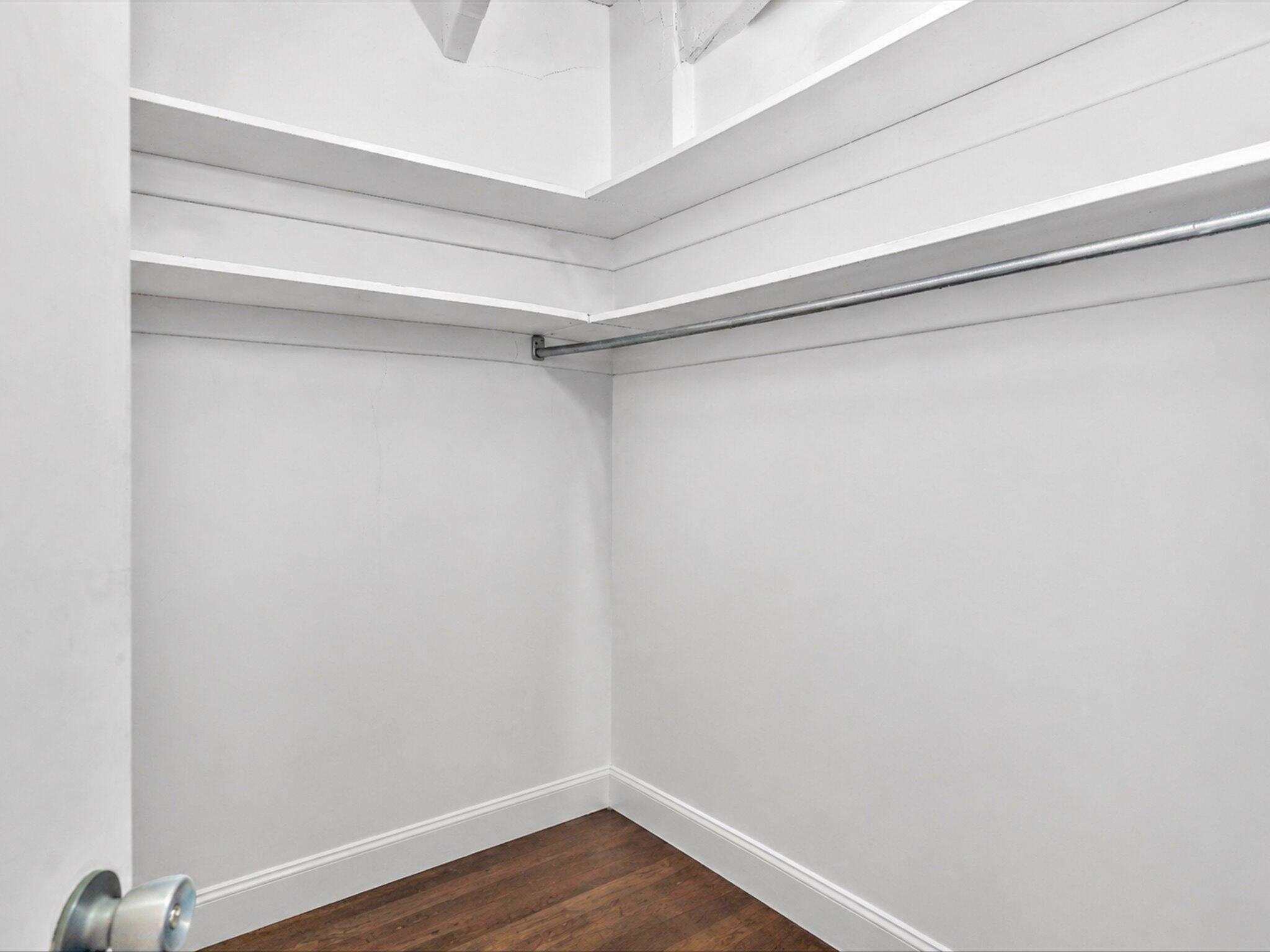 IMPERIAL HOUSE INC - Residential