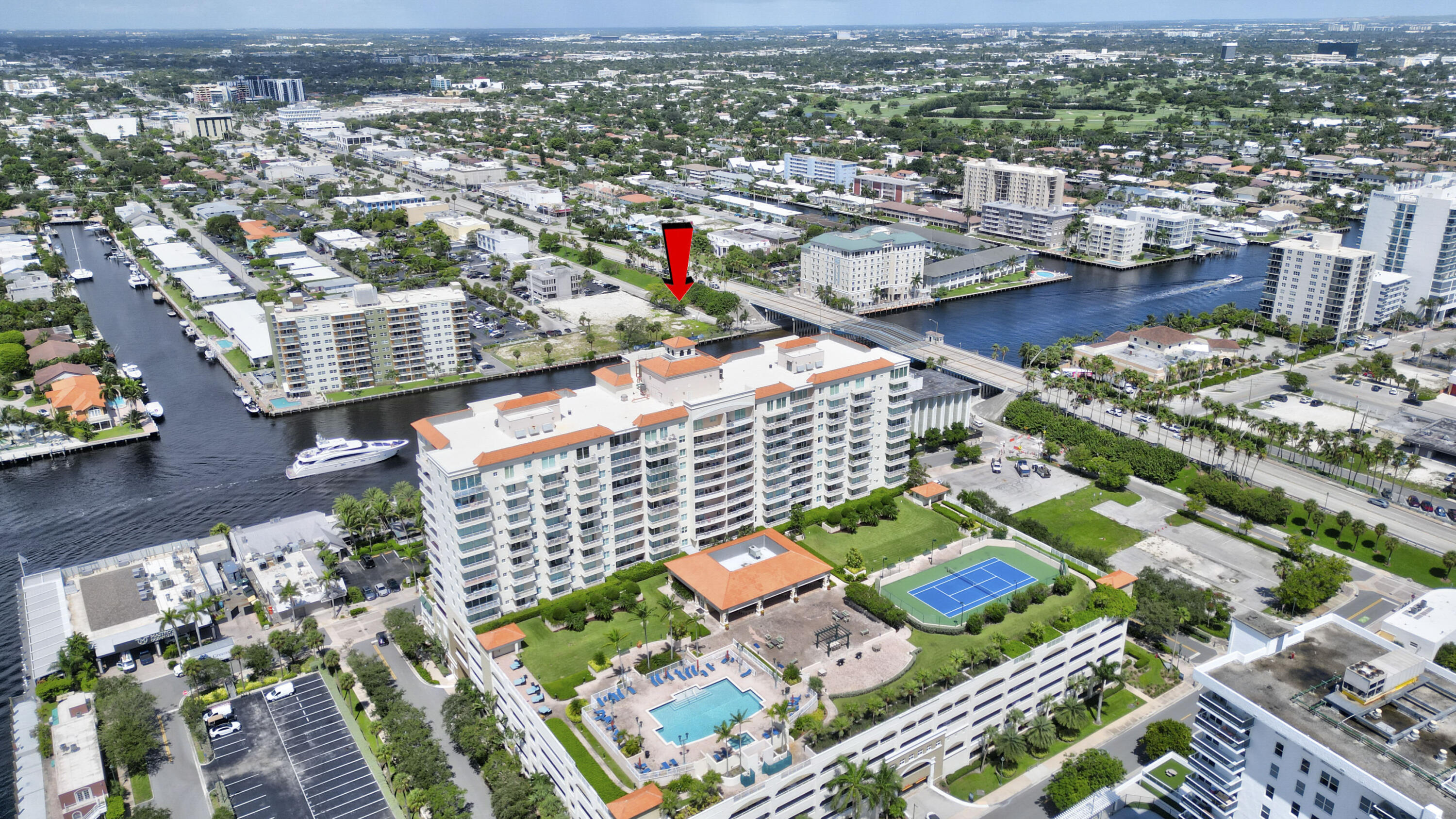 TIDES AT BRIDGESIDE SQUARE - Residential