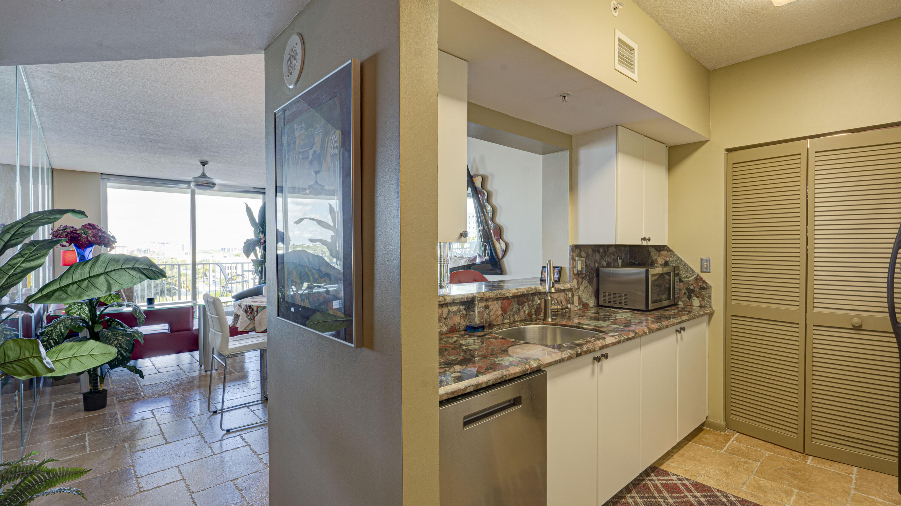 TIDES AT BRIDGESIDE SQUARE - Residential