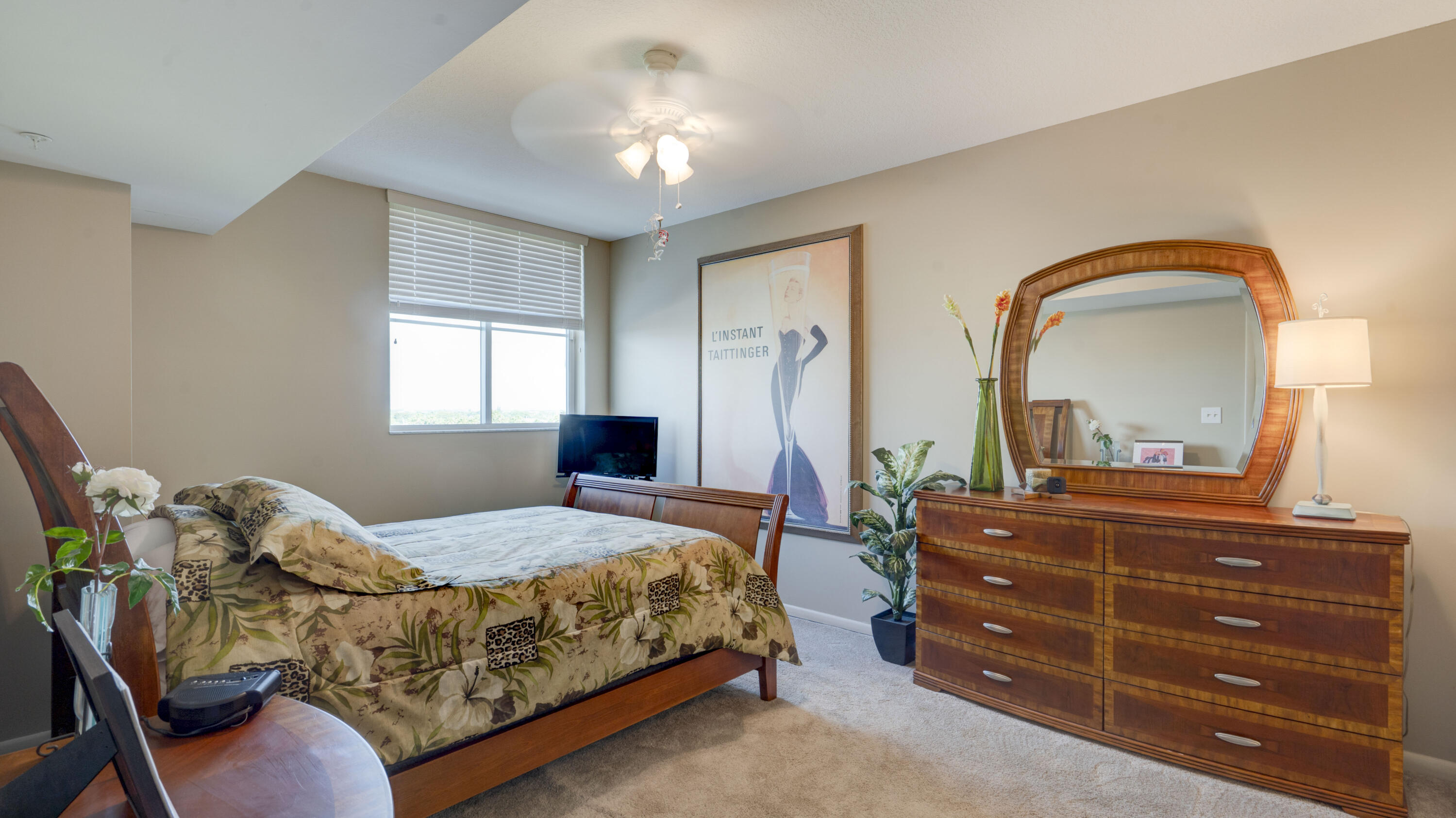 TIDES AT BRIDGESIDE SQUARE - Residential