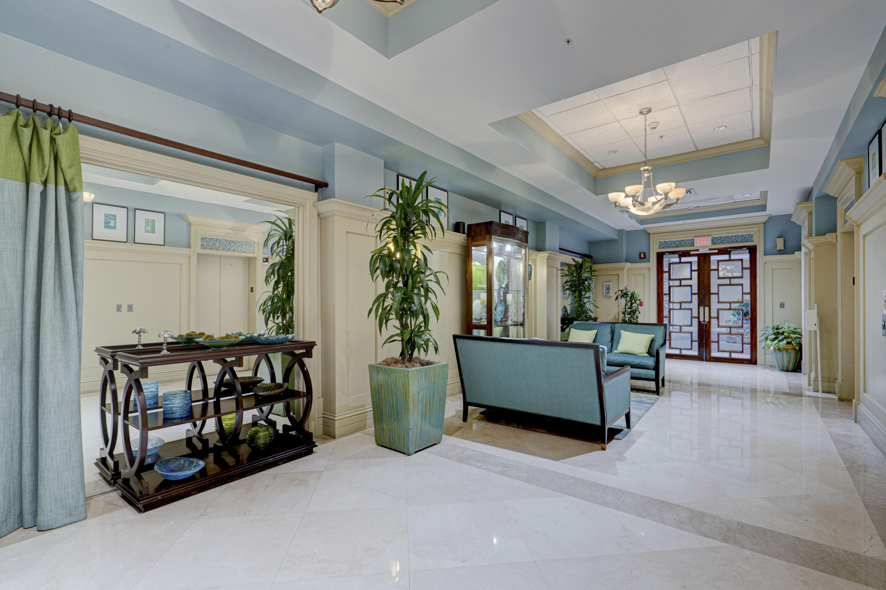 TIDES AT BRIDGESIDE SQUARE - Residential
