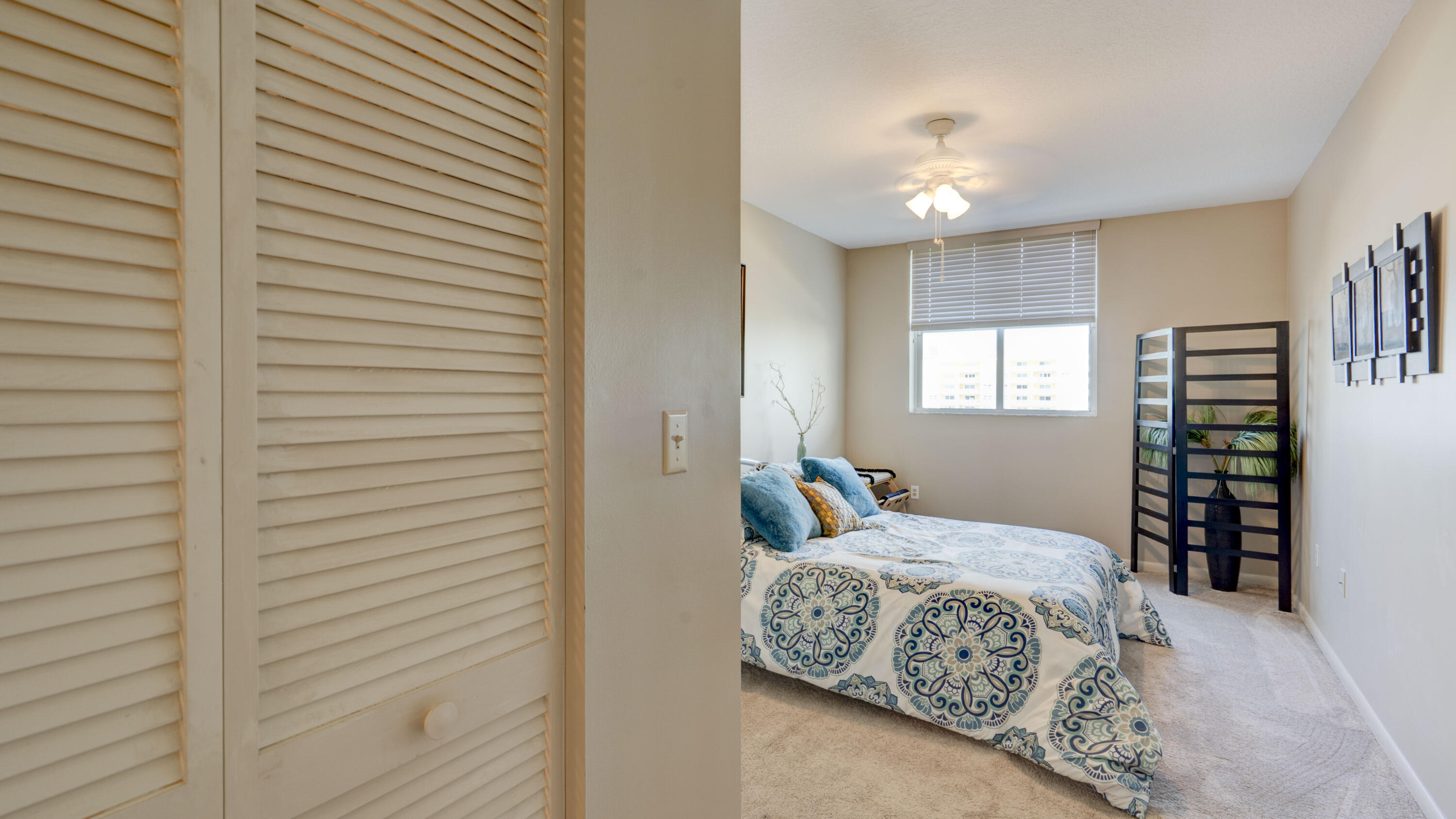 TIDES AT BRIDGESIDE SQUARE - Residential