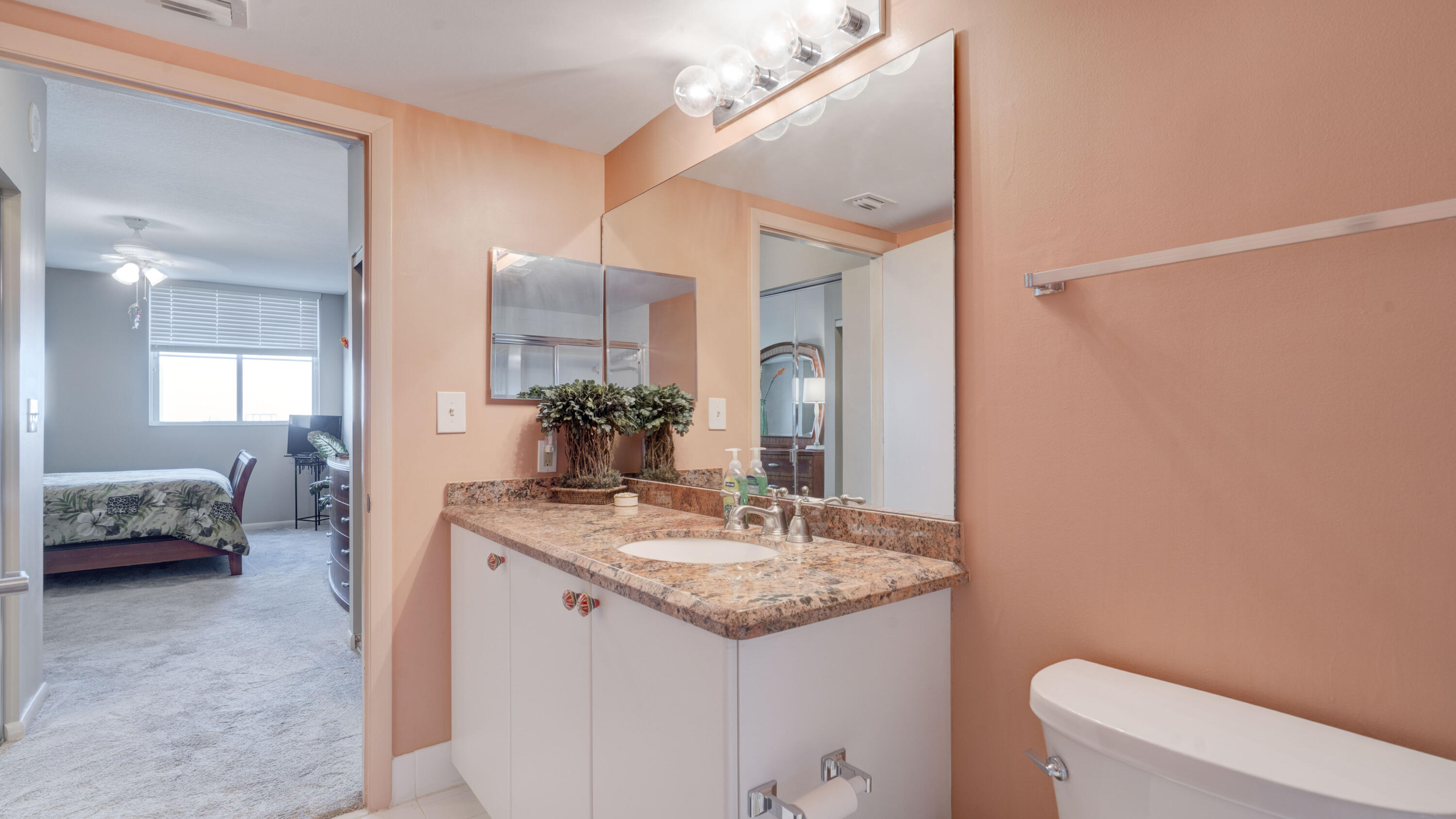 TIDES AT BRIDGESIDE SQUARE - Residential
