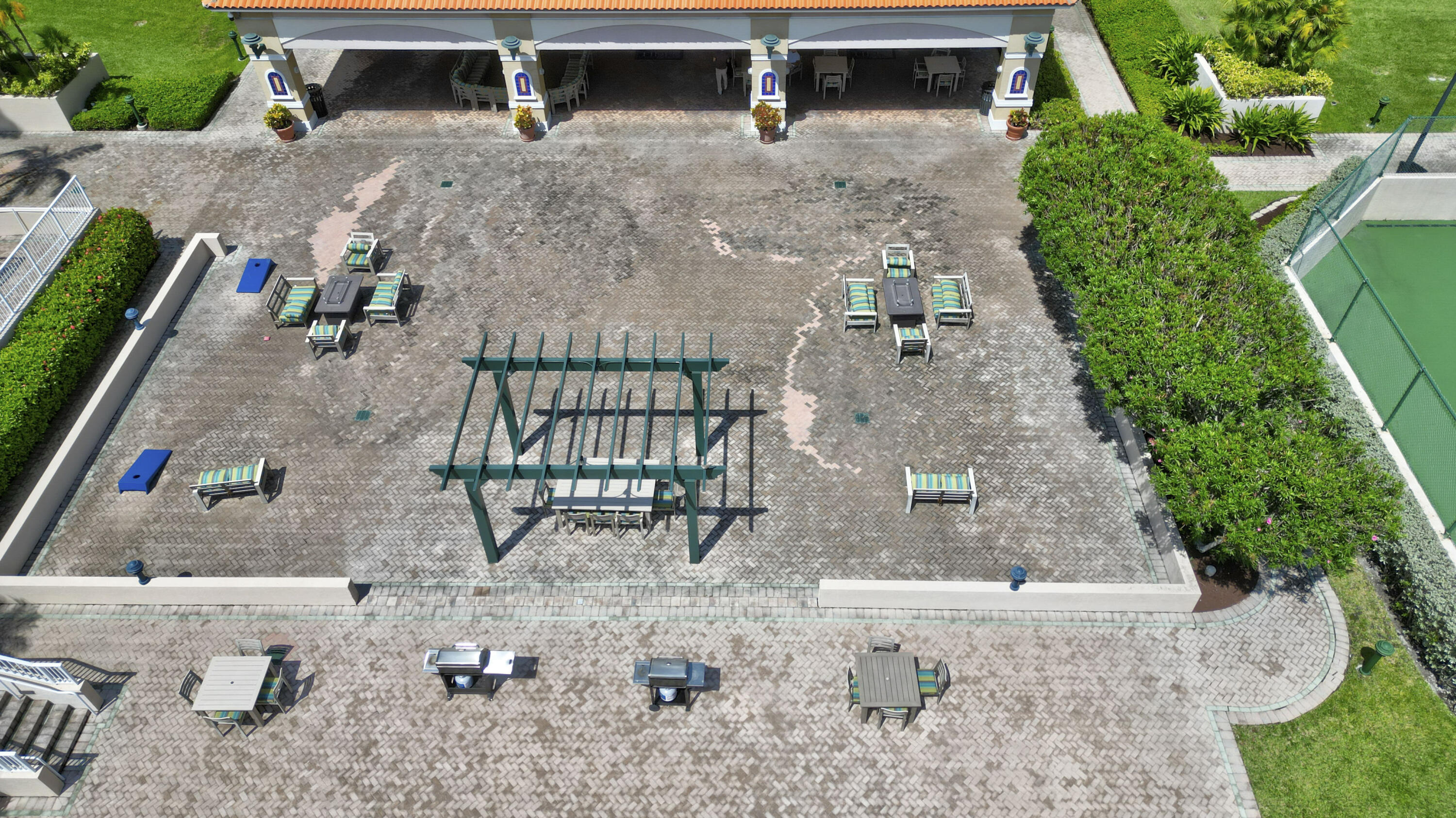TIDES AT BRIDGESIDE SQUARE - Residential