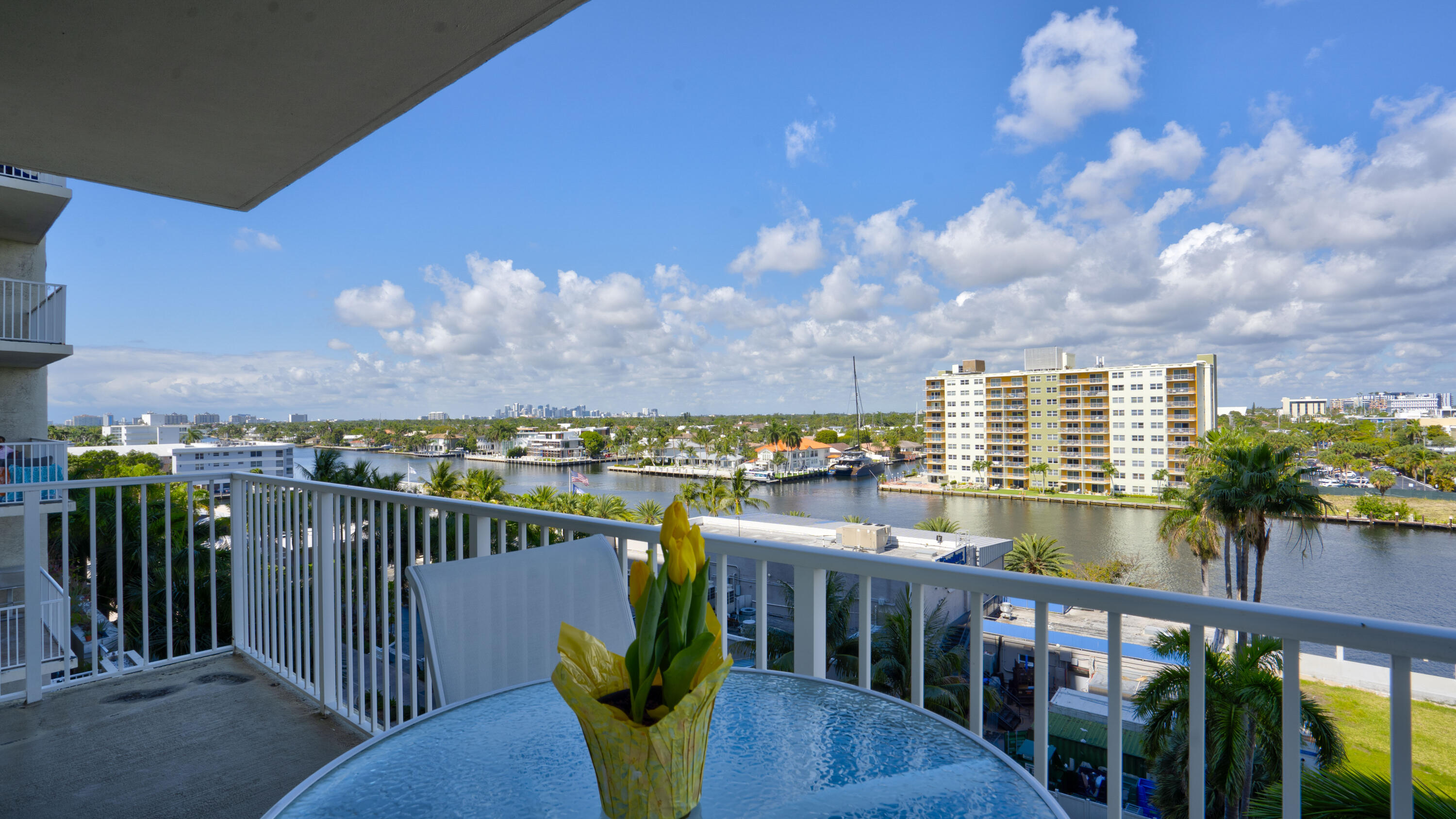 TIDES AT BRIDGESIDE SQUARE - Residential