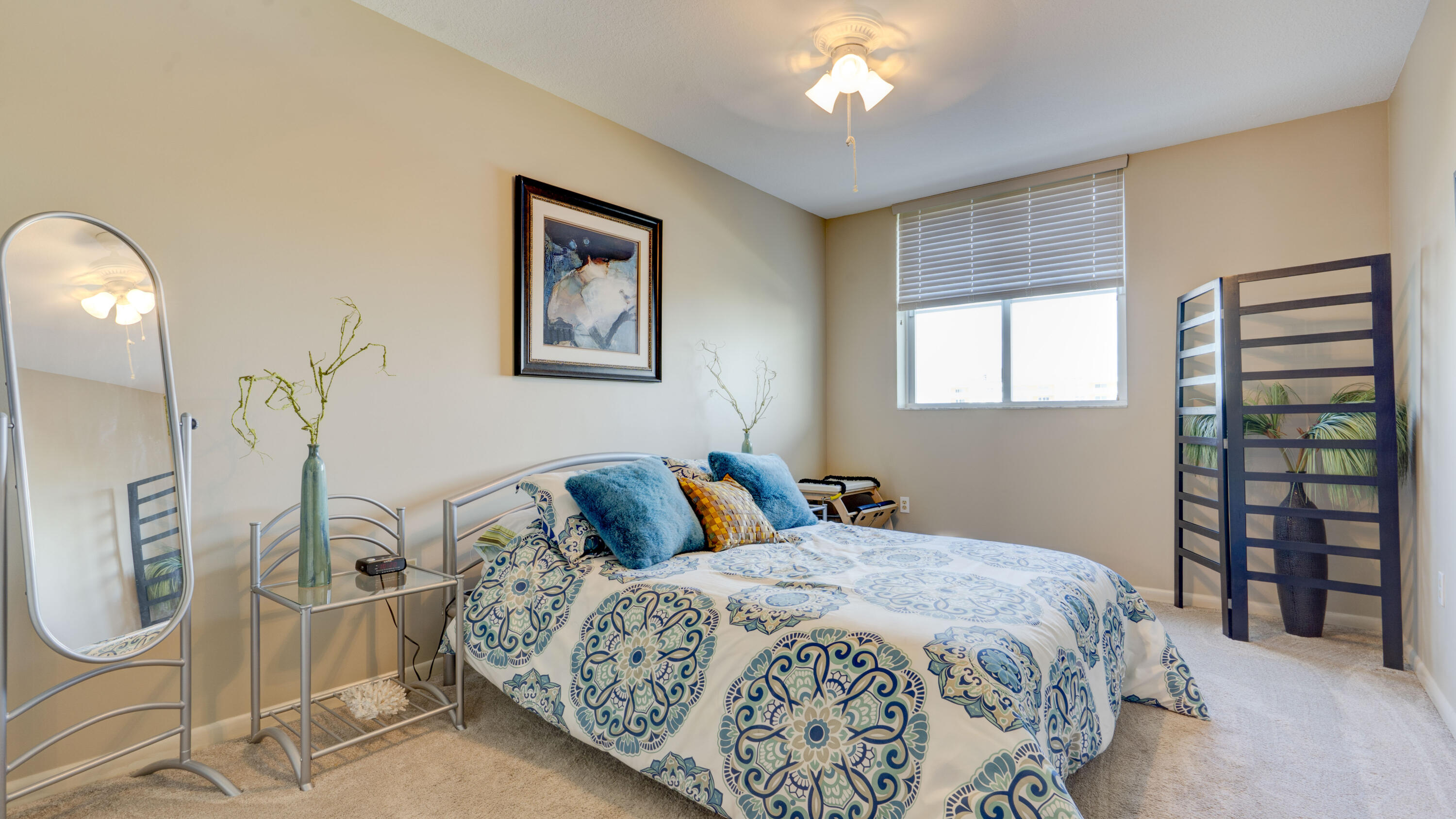 TIDES AT BRIDGESIDE SQUARE - Residential