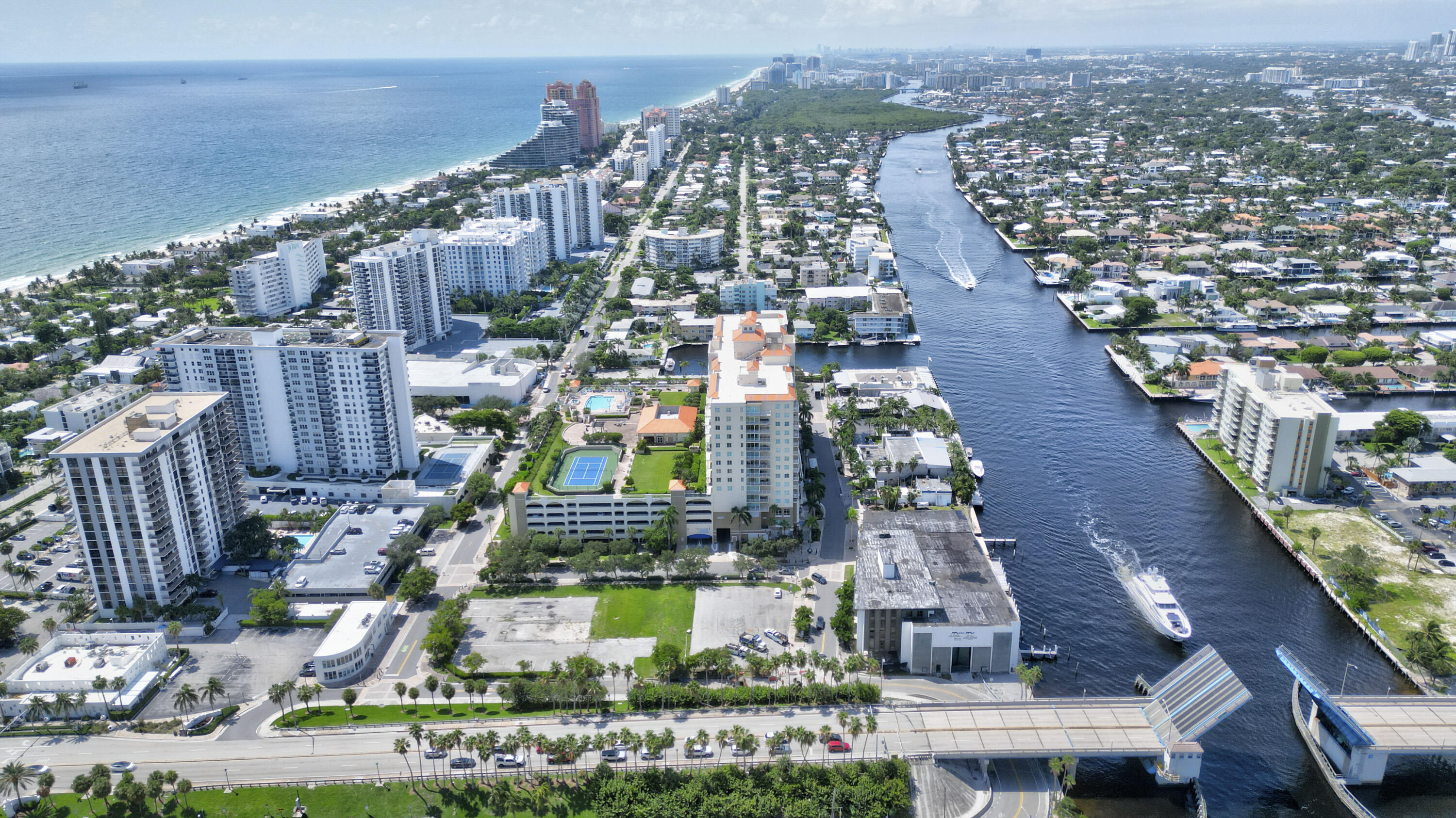 TIDES AT BRIDGESIDE SQUARE - Residential