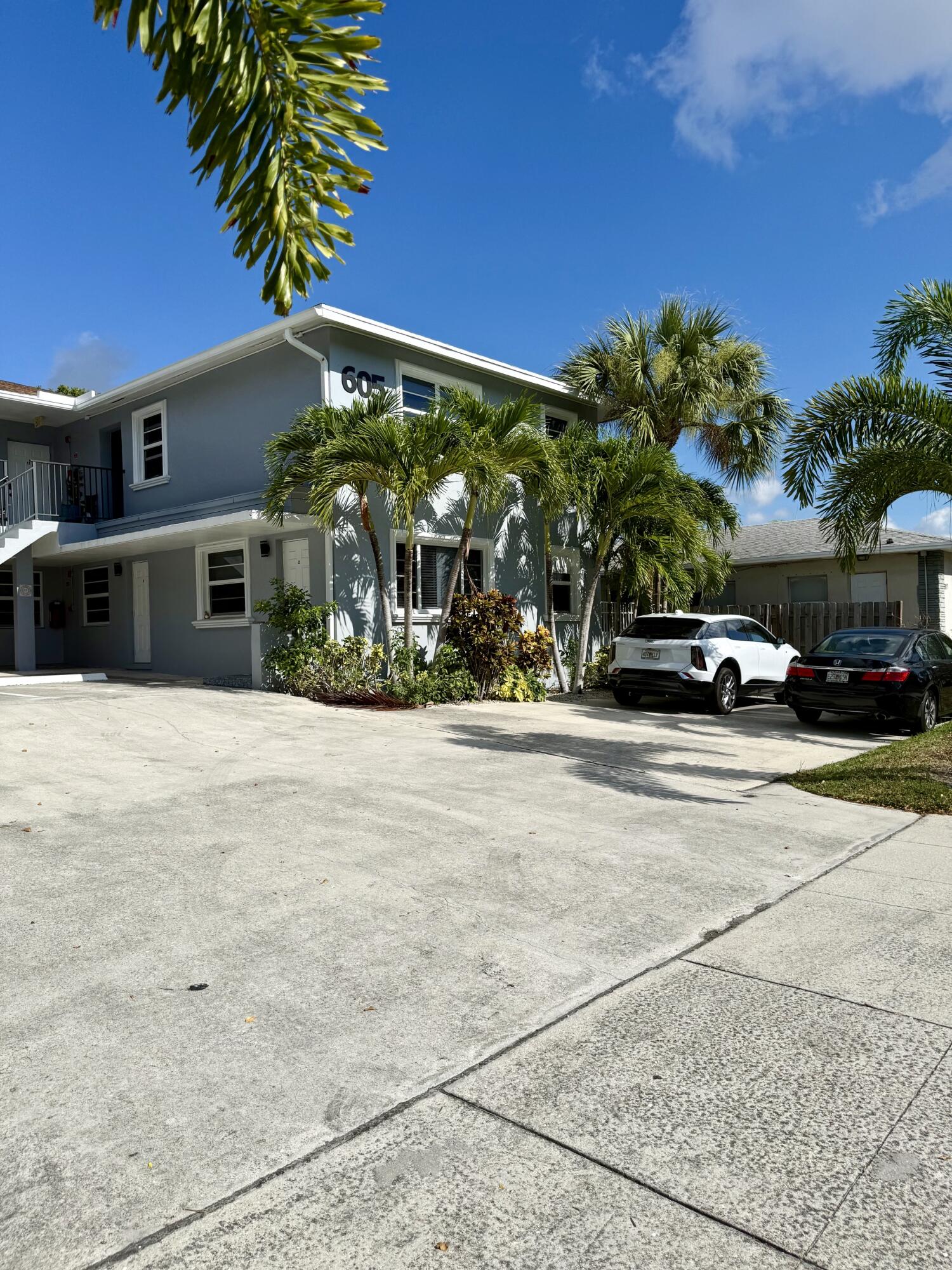 LAKE WORTH TOWN OF - Residential Lease