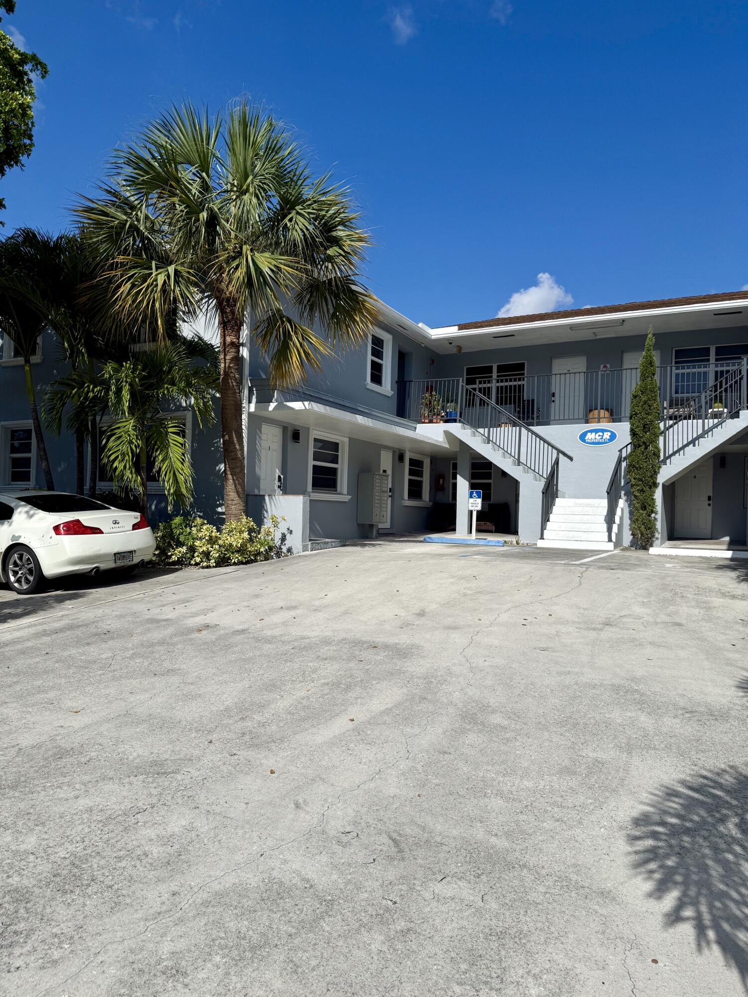 LAKE WORTH TOWN OF - Residential Lease