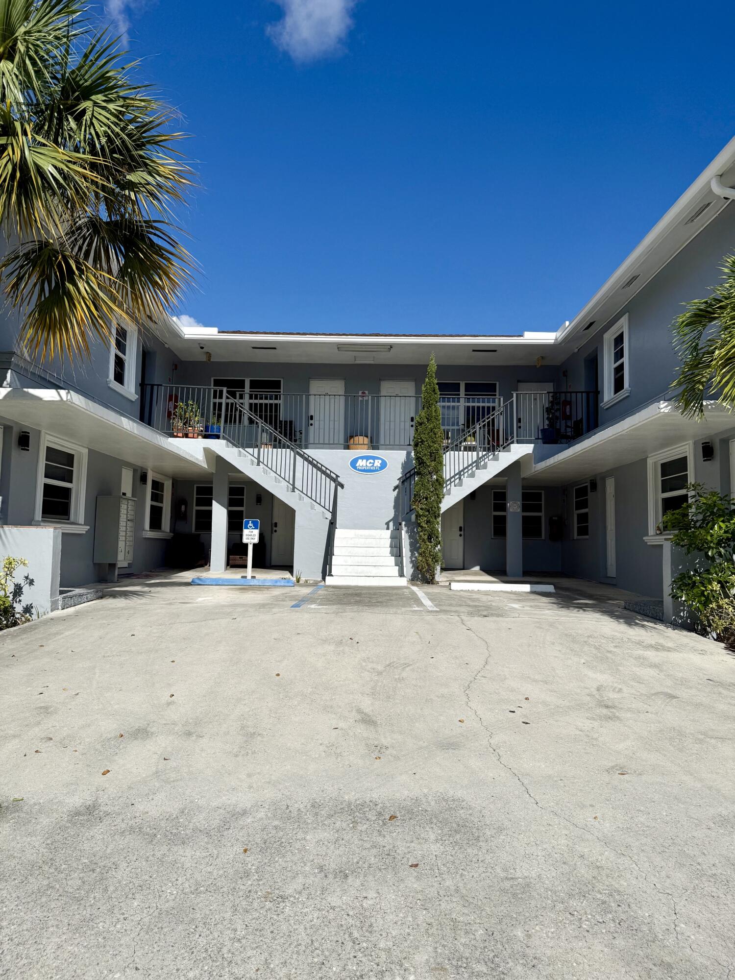 LAKE WORTH TOWN OF - Residential Lease
