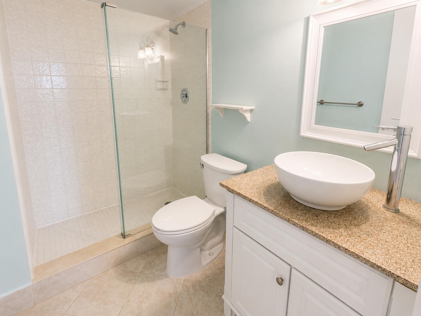 LADO DEL RIO CONDO - Residential Lease