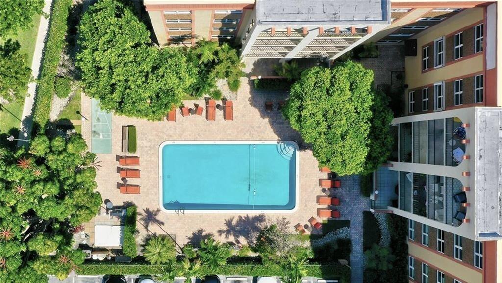 LADO DEL RIO CONDO - Residential Lease