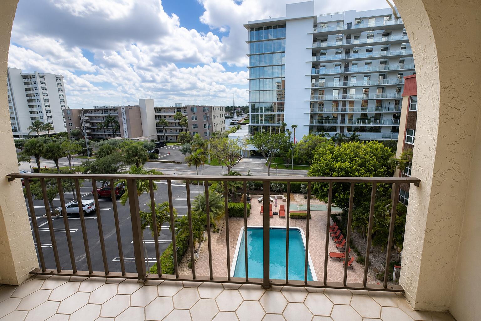 LADO DEL RIO CONDO - Residential Lease