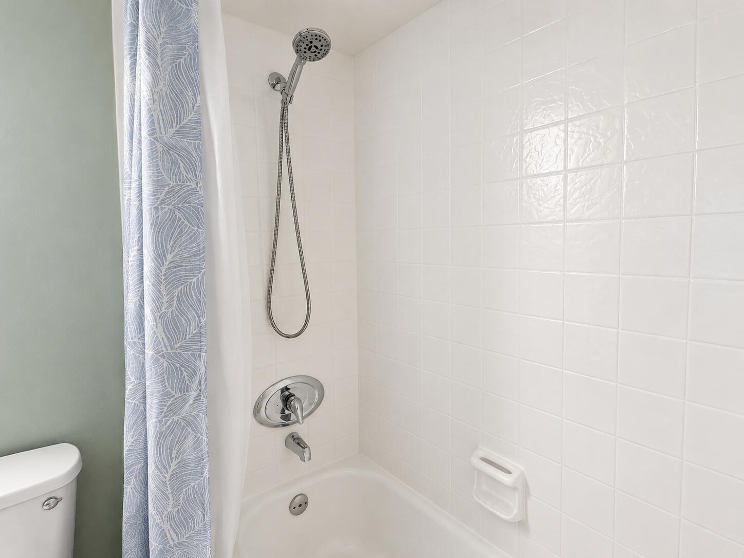 LADO DEL RIO CONDO - Residential Lease