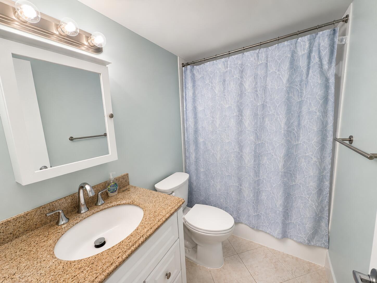 LADO DEL RIO CONDO - Residential Lease