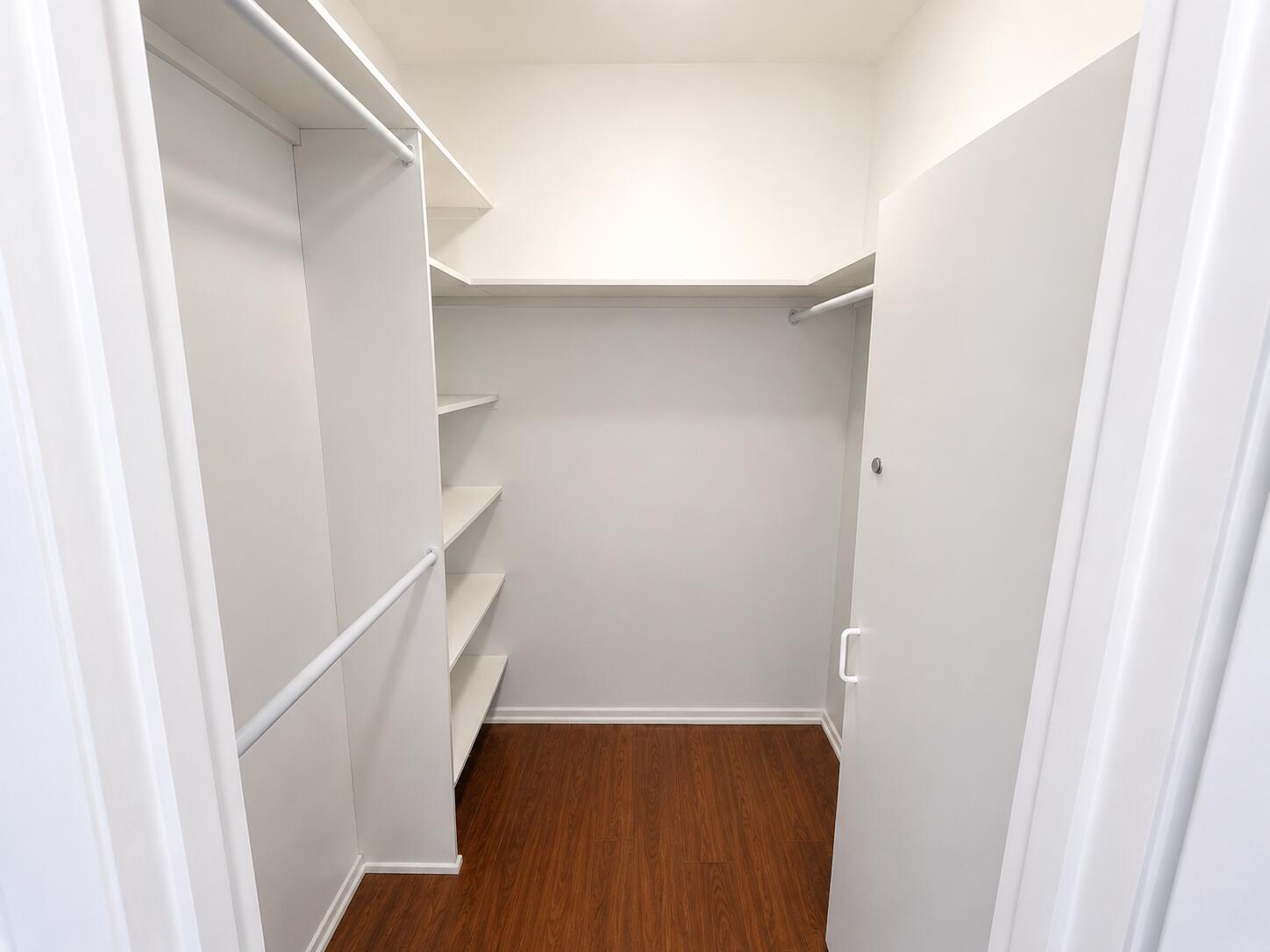 LADO DEL RIO CONDO - Residential Lease