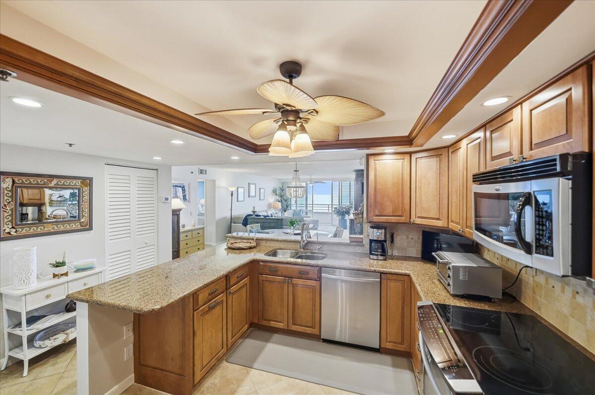 MIRAMAR ROYALE - Residential