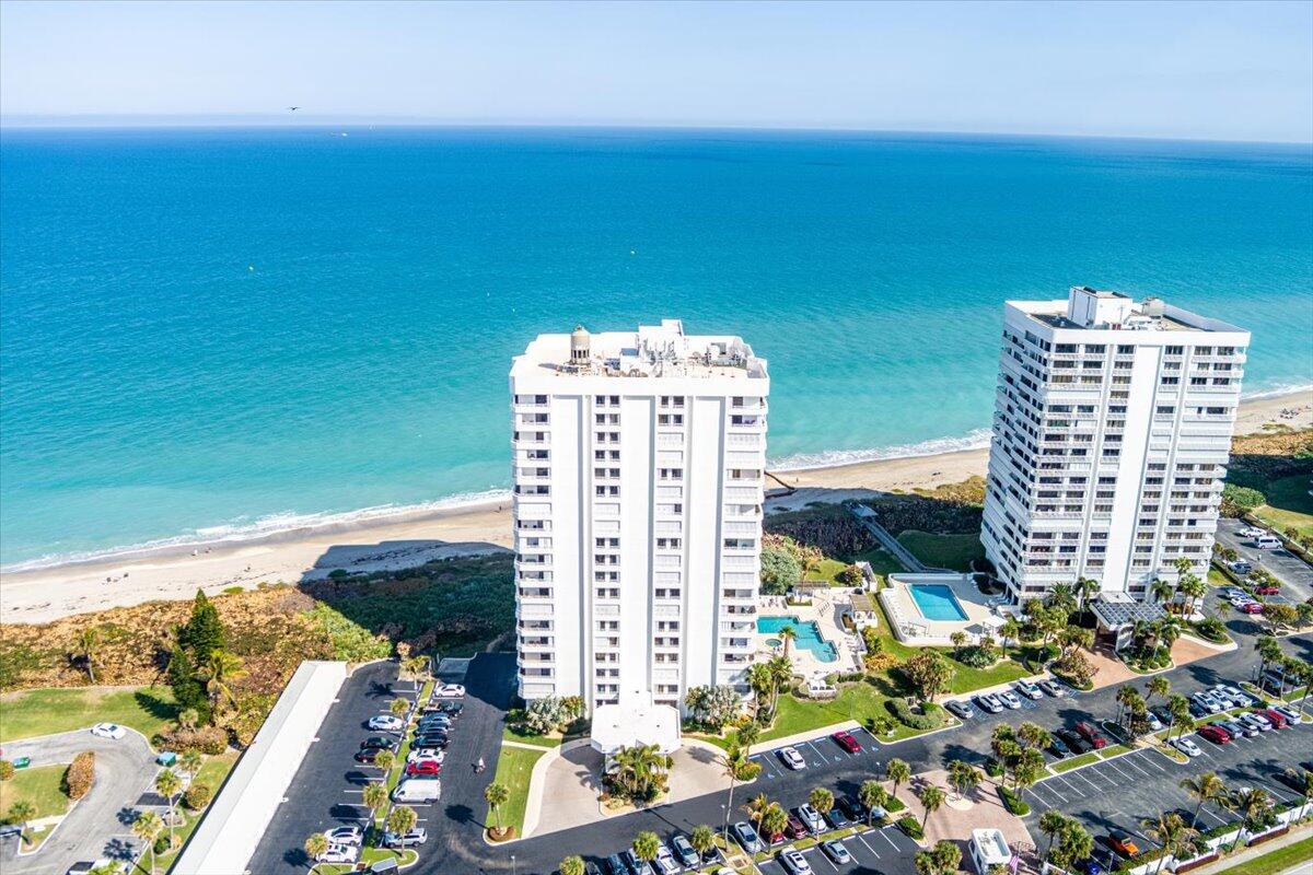 MIRAMAR ROYALE - Residential