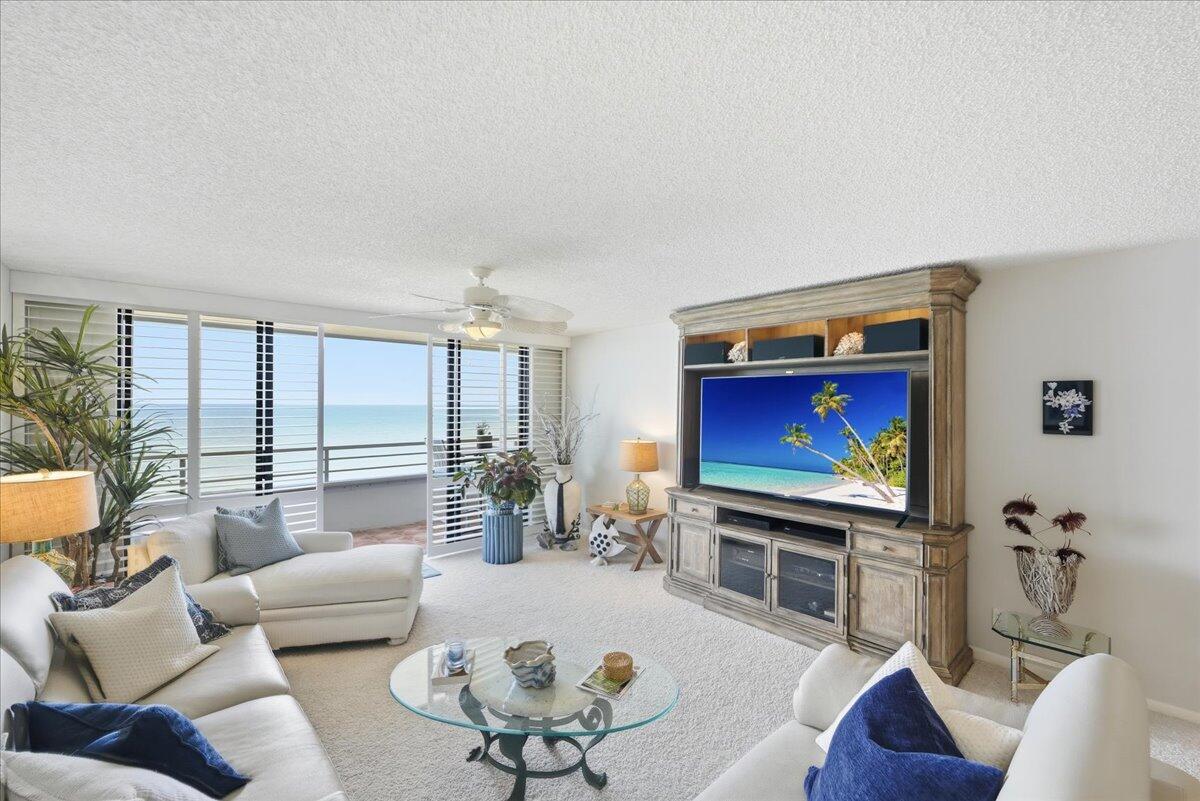 MIRAMAR ROYALE - Residential