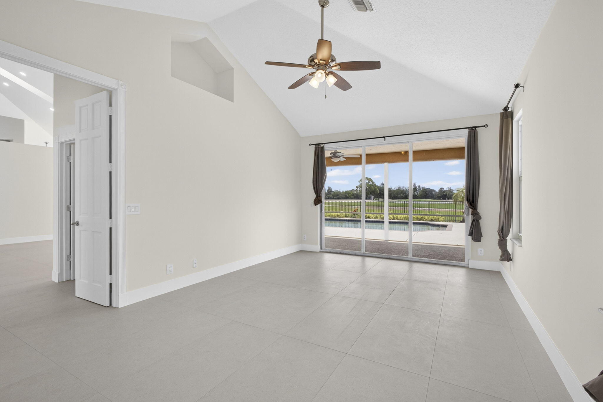 STONEWAL ESTATES - Residential