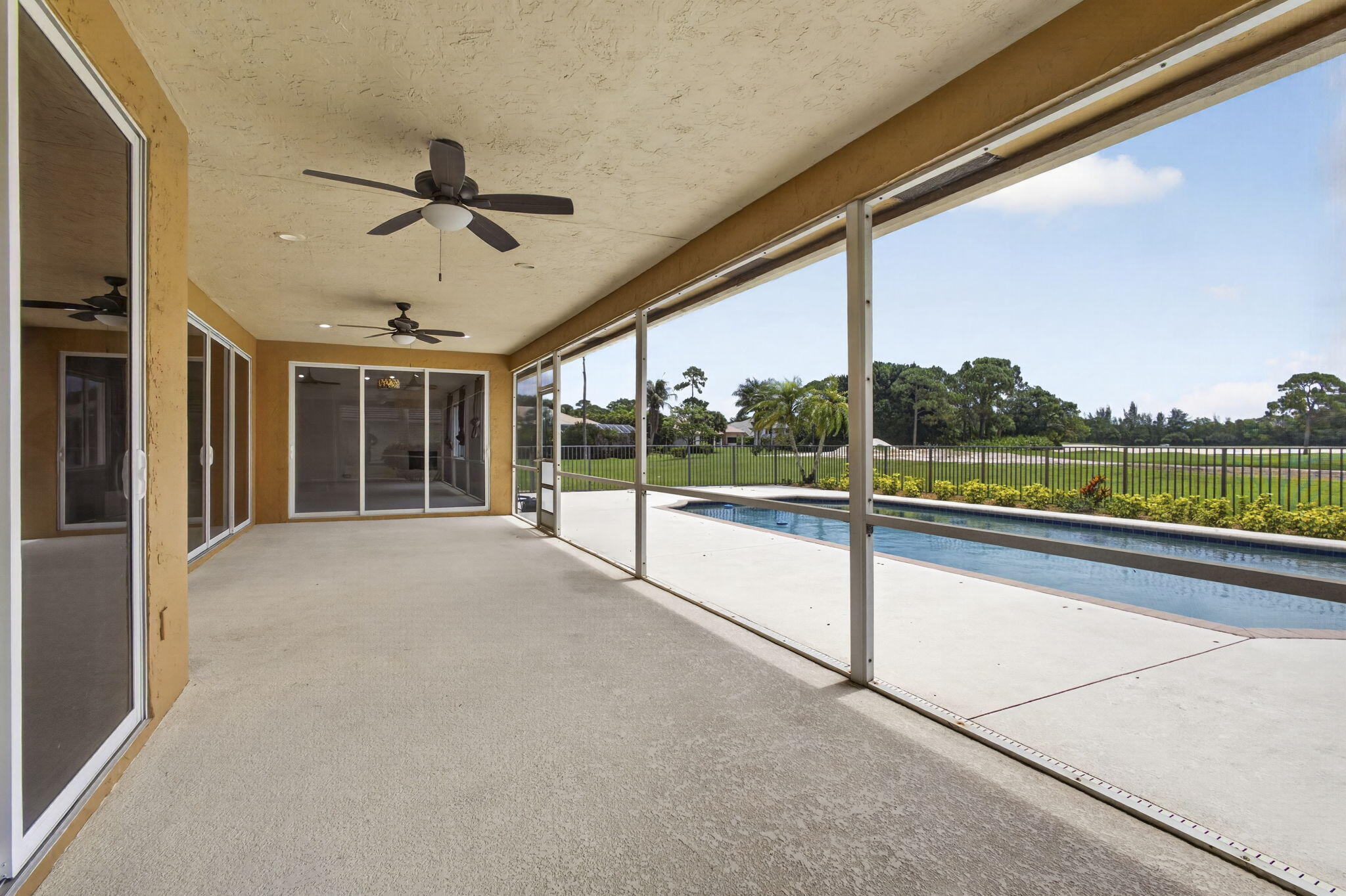 STONEWAL ESTATES - Residential