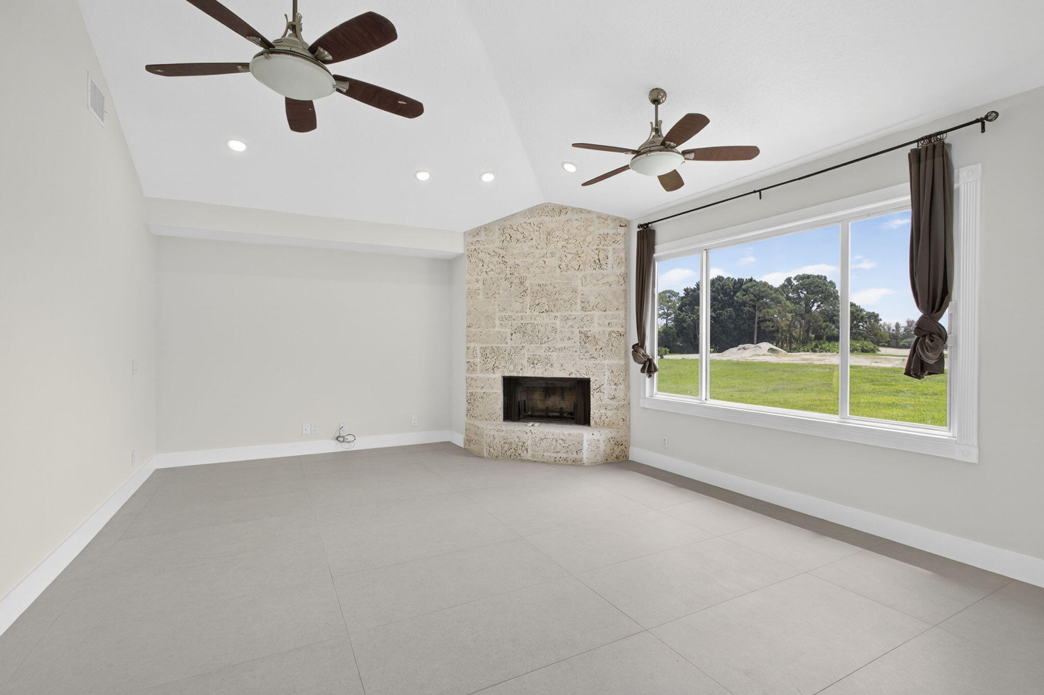 STONEWAL ESTATES - Residential