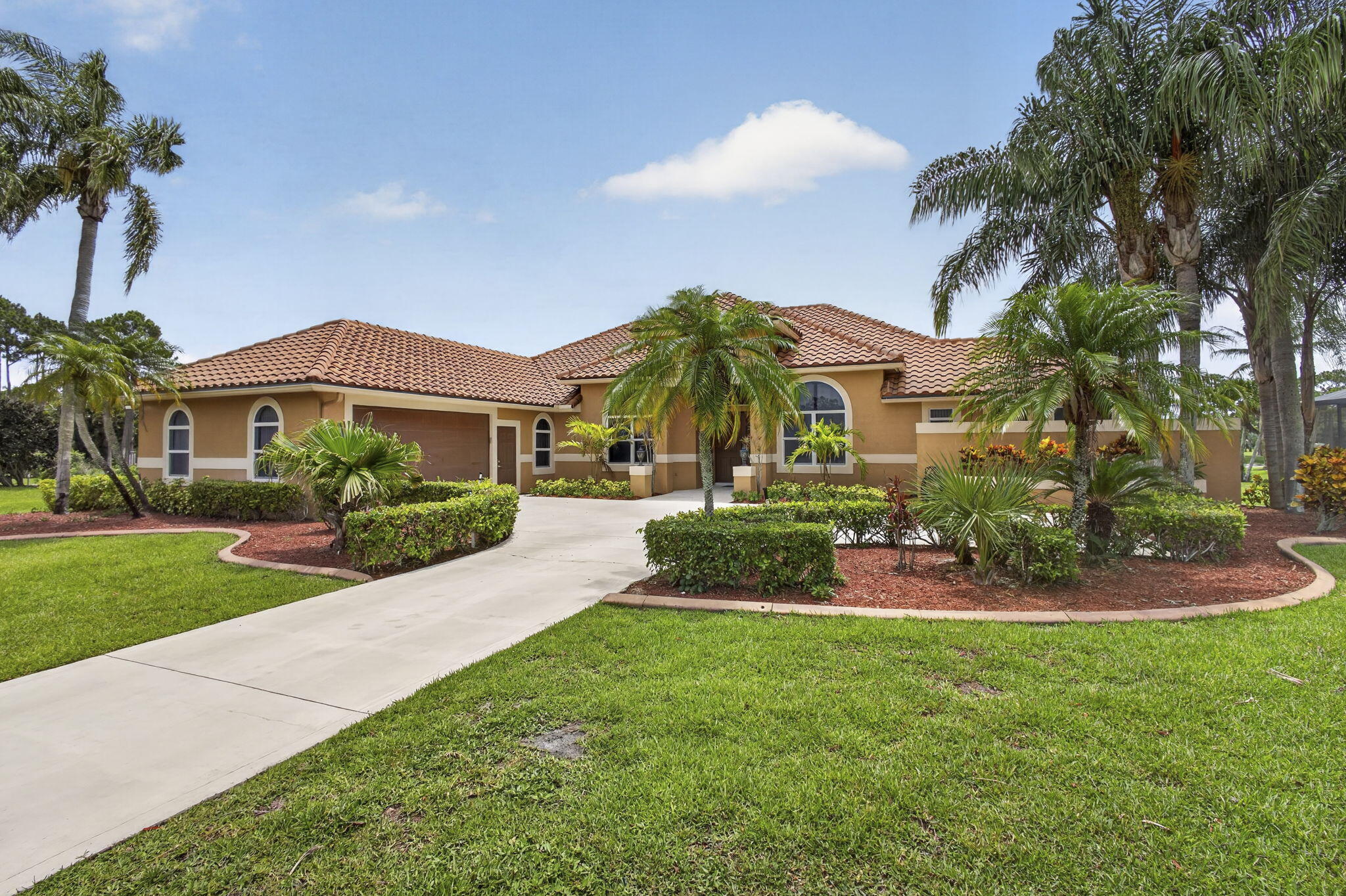 STONEWAL ESTATES - Residential