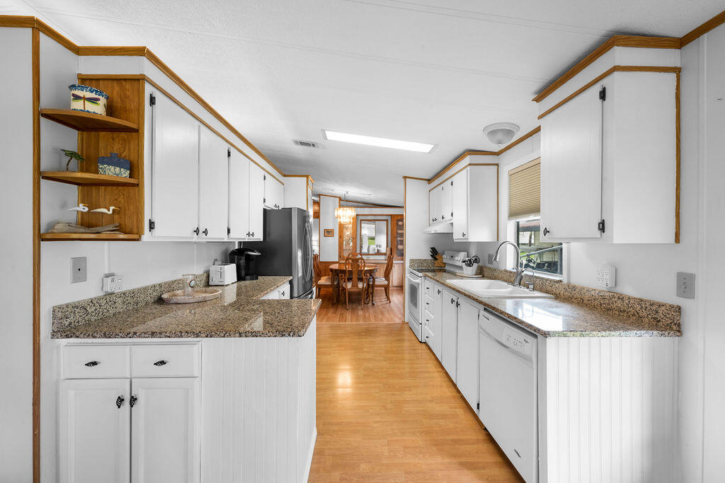 CAMBRIDGE AT HERITAGE RIDGE - Residential Lease