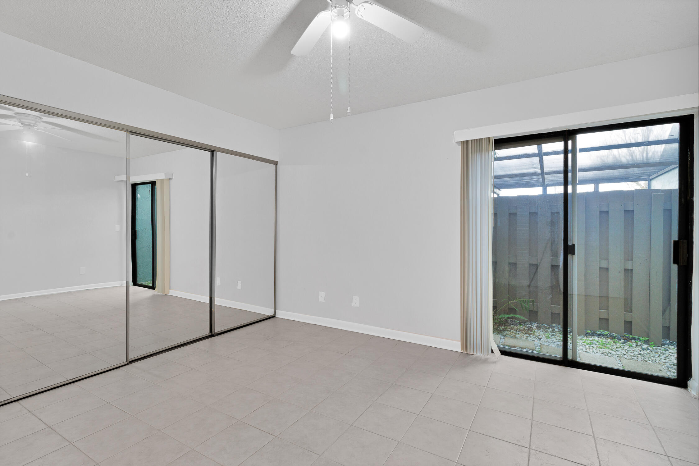 SEBASTIAN LAKES CONDO PHASE I - Residential